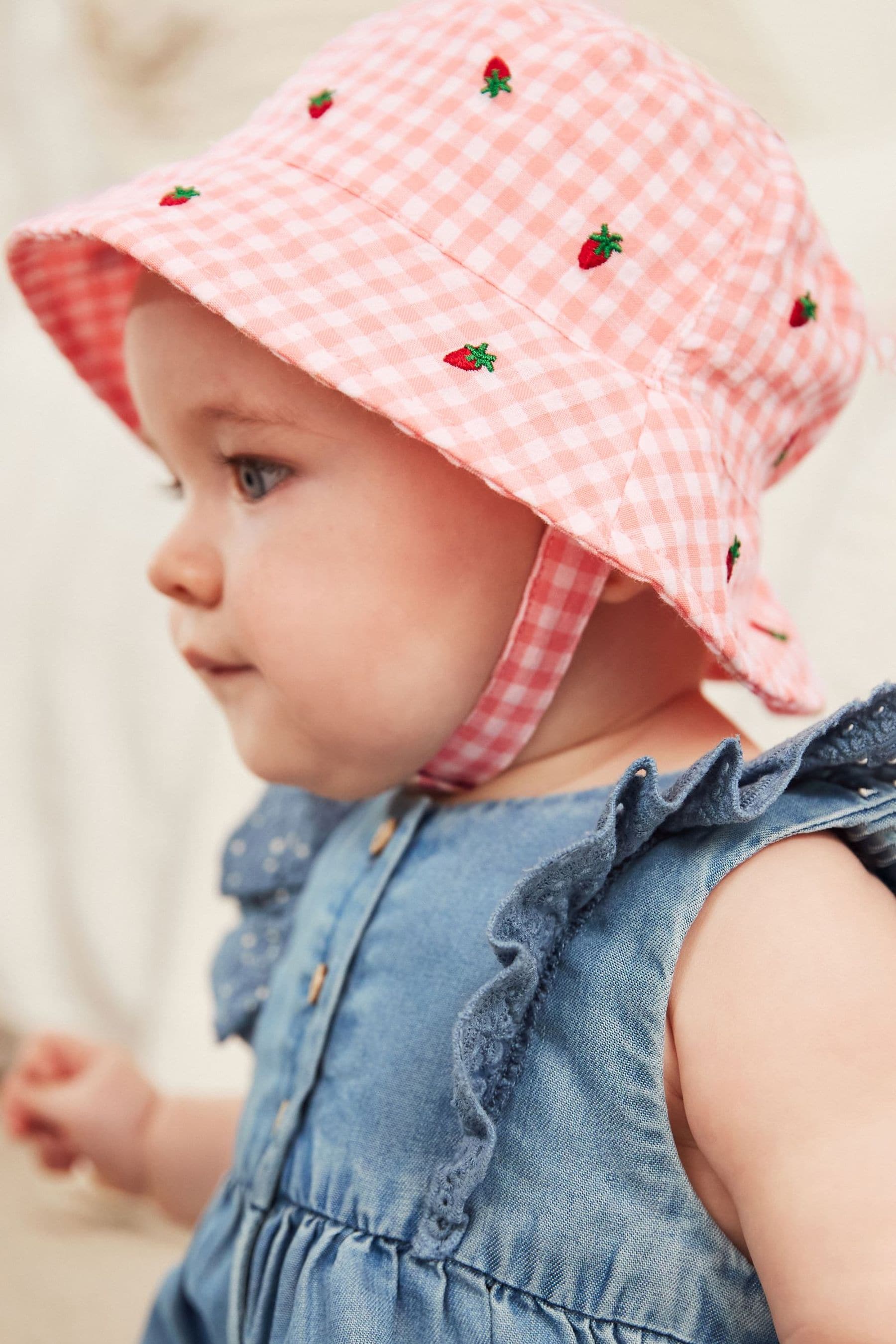 Red Baby Bucket Hat (0mths-2yrs)