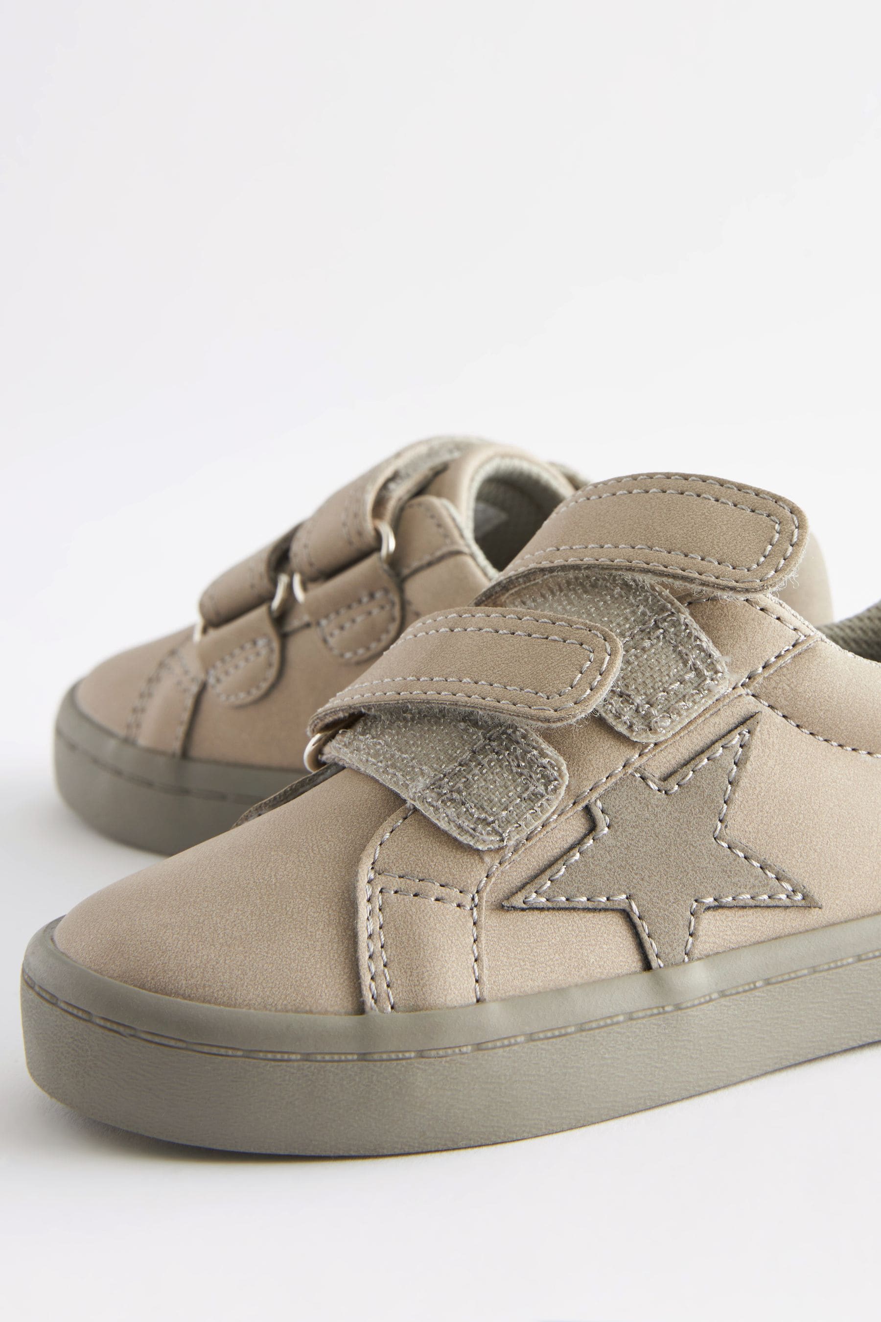 Neutral Star Touch Fastening Trainers