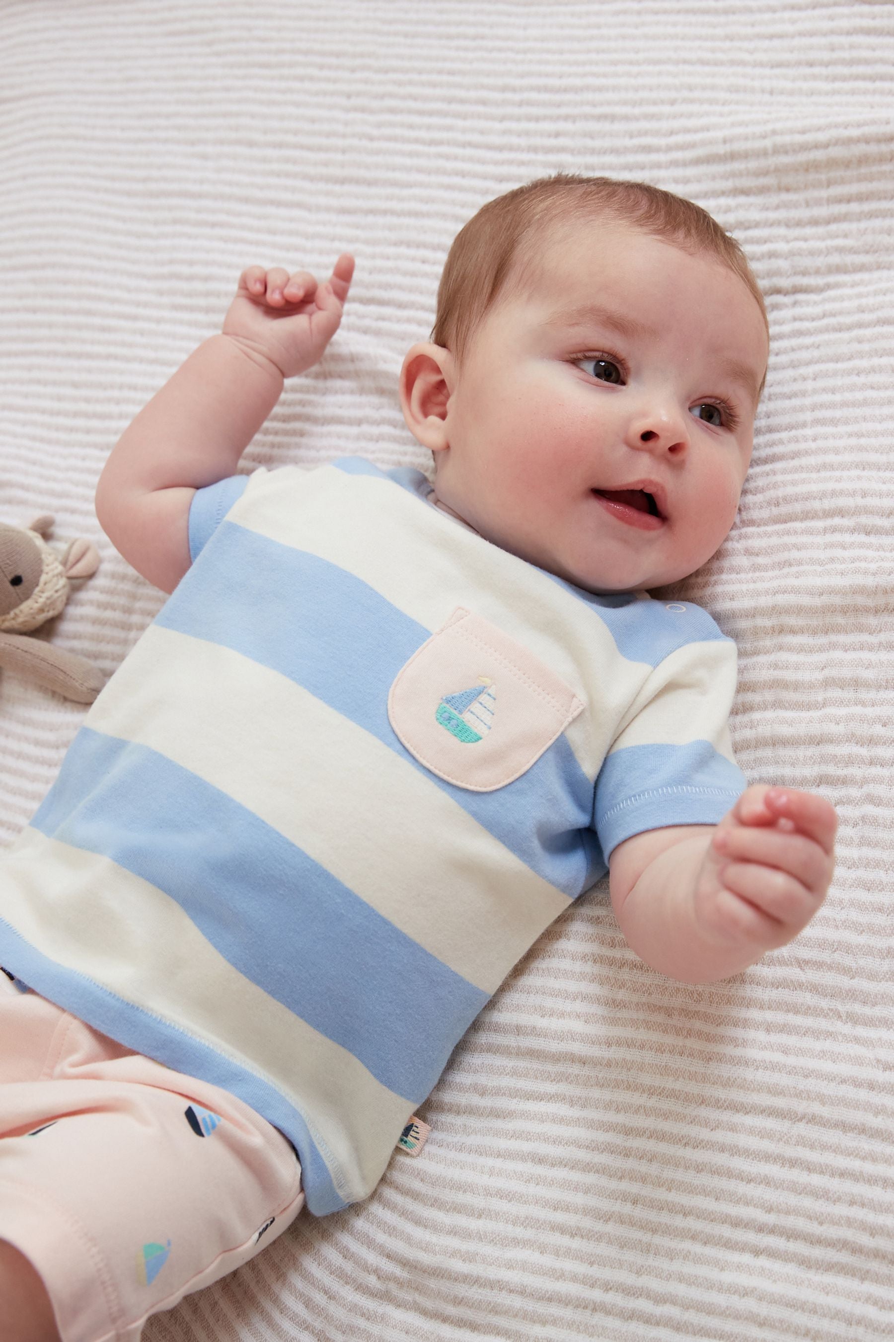 Blue/Pink Boat Baby T-Shirt And Shorts 2 Piece Set