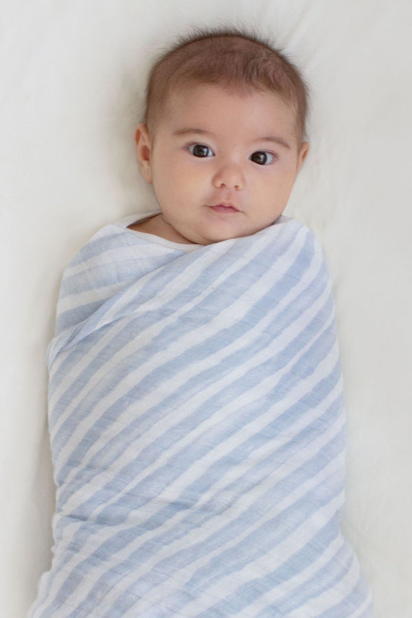 rising star aden + anais Large Cotton Muslin Blankets 4 Pack