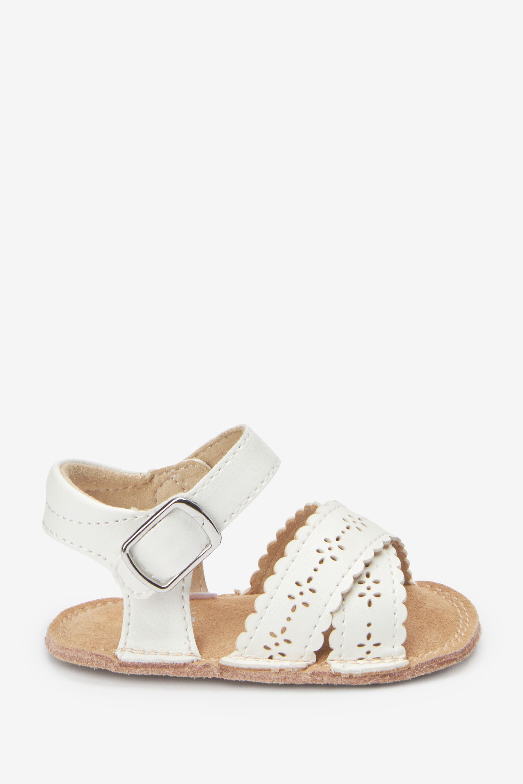 White Scallop Baby Sandals (0-18mths)