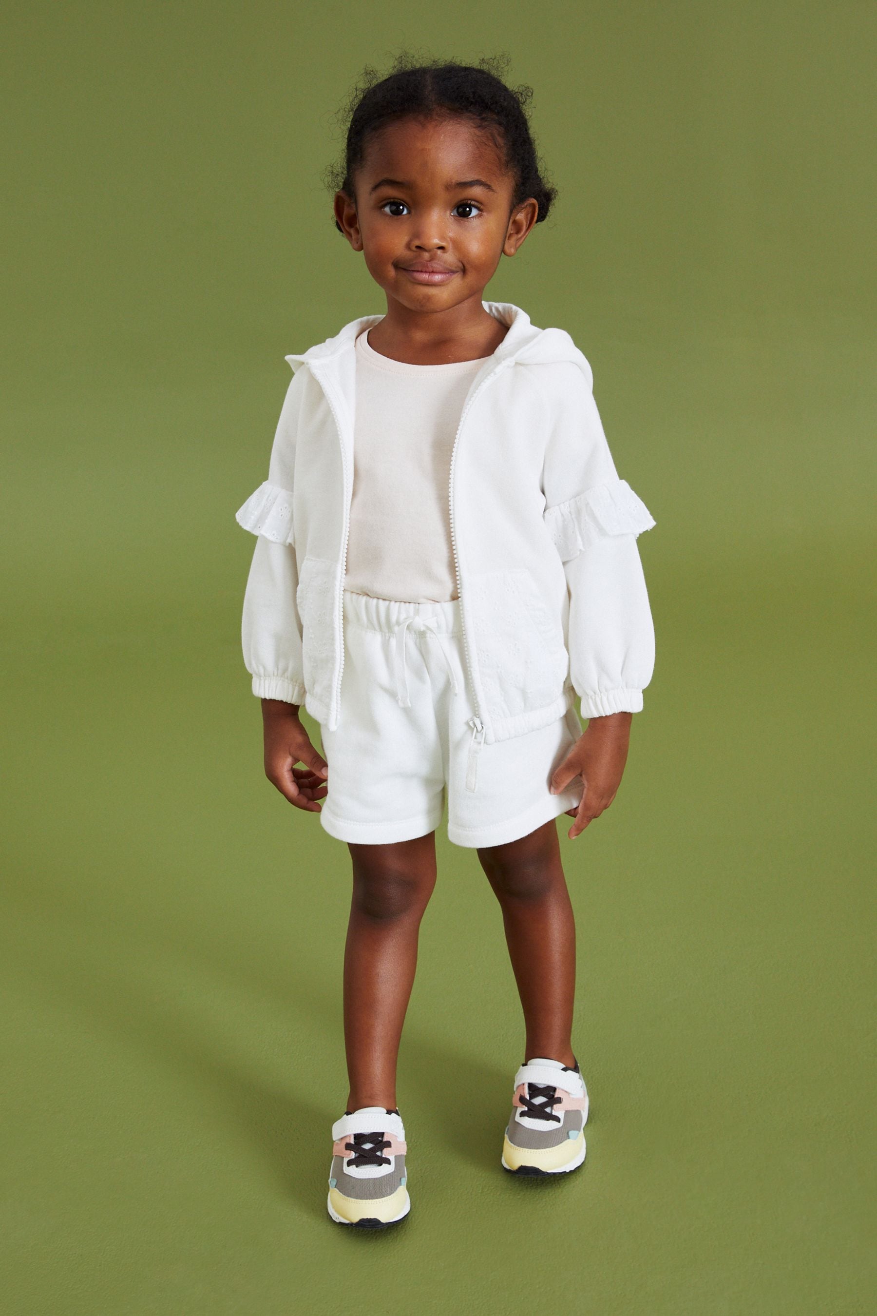 White Broderie Sweat Shorts (3mths-7yrs)