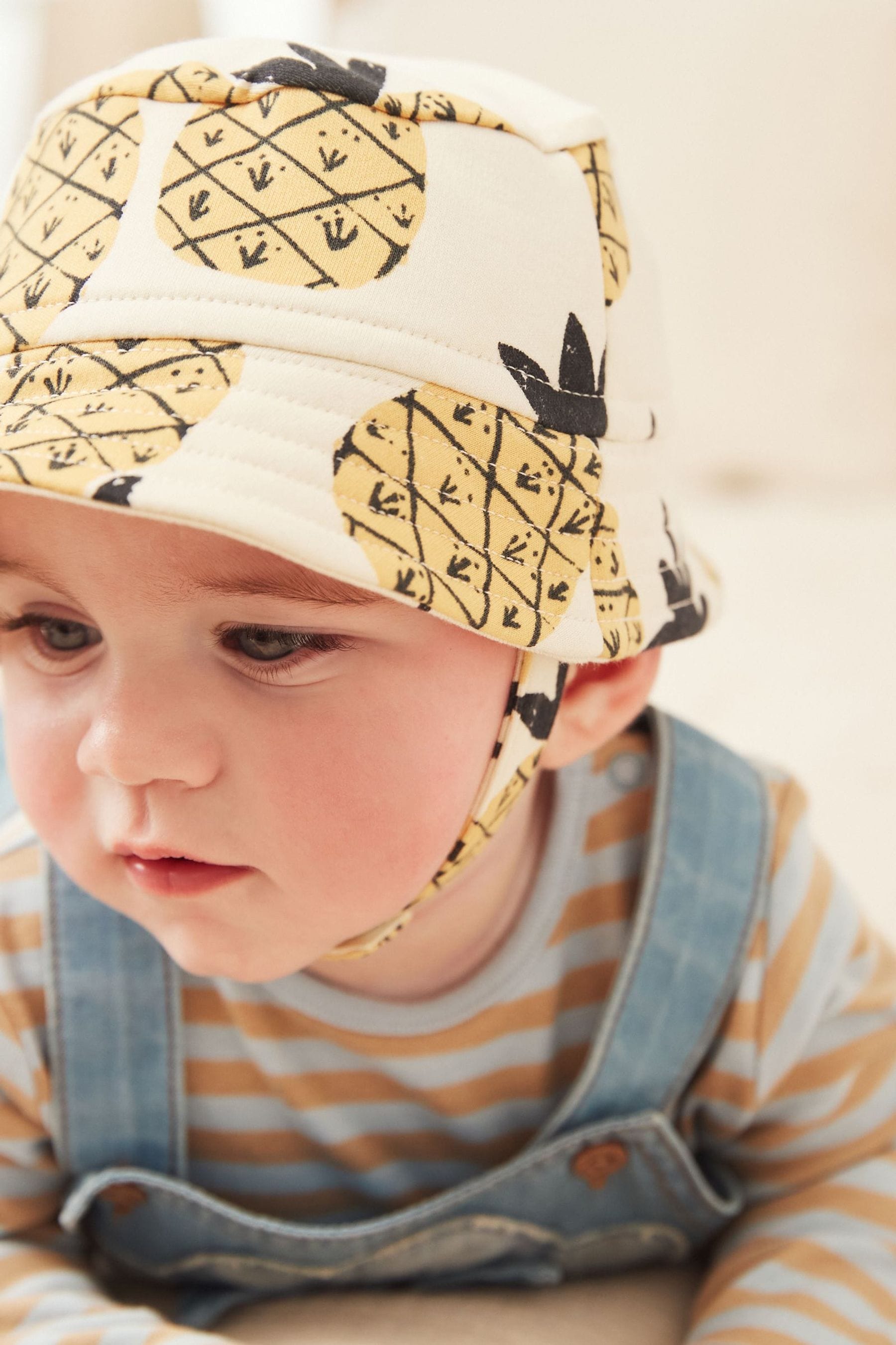 Yellow/Black Pineapple Printed Baby Bucket Hat (0mths-2yrs)