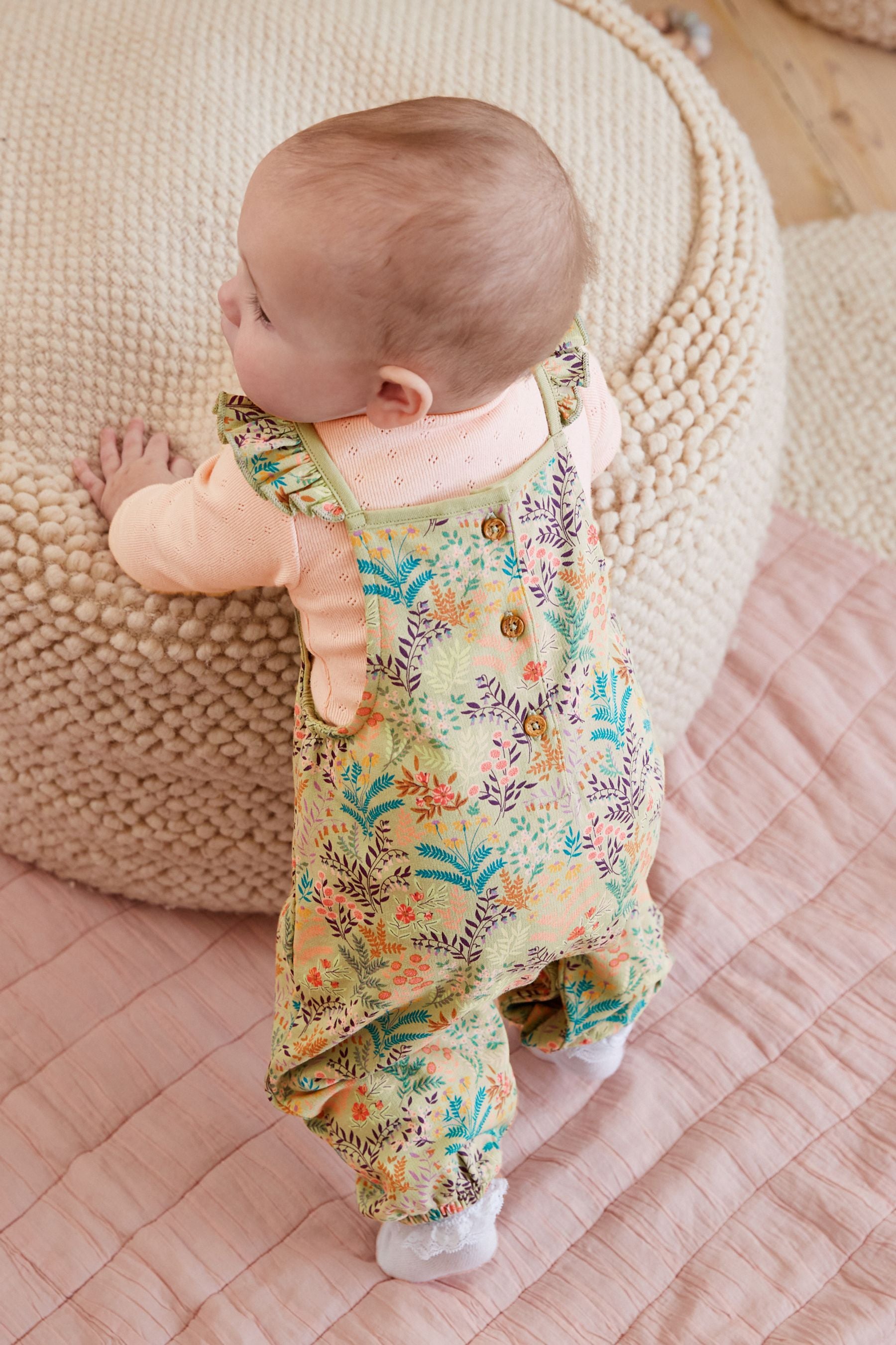 Green Floral Jersey Baby 2 Piece Dungarees And Bodysuit Set (0mths-3yrs)