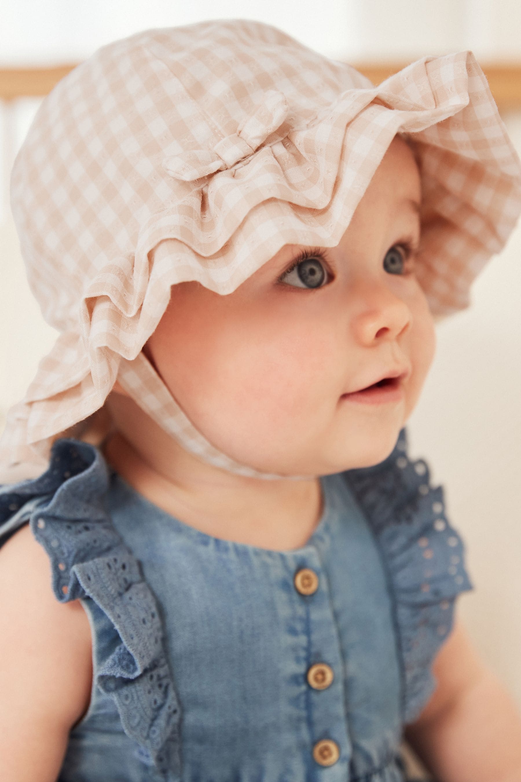 Neutral Baby Bucket Hat (0mths-2yrs)