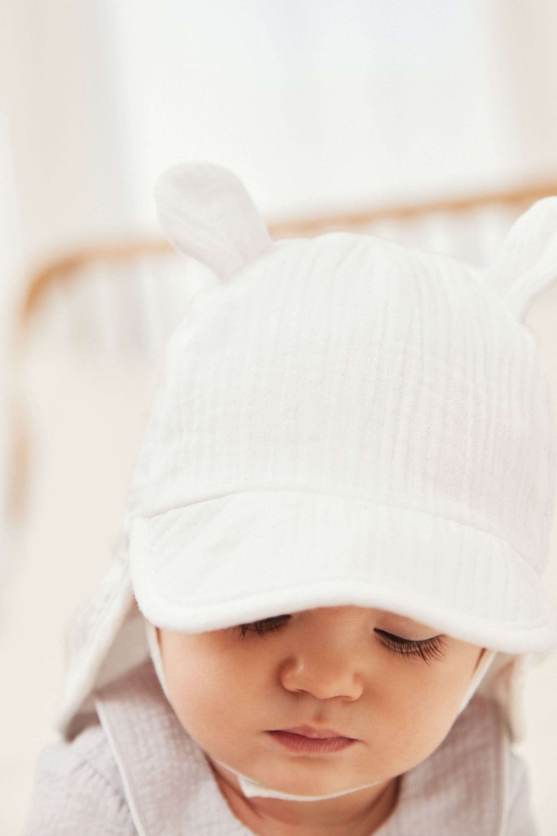 White Summer Baby Legionnaire Hat (0mths-2yrs)