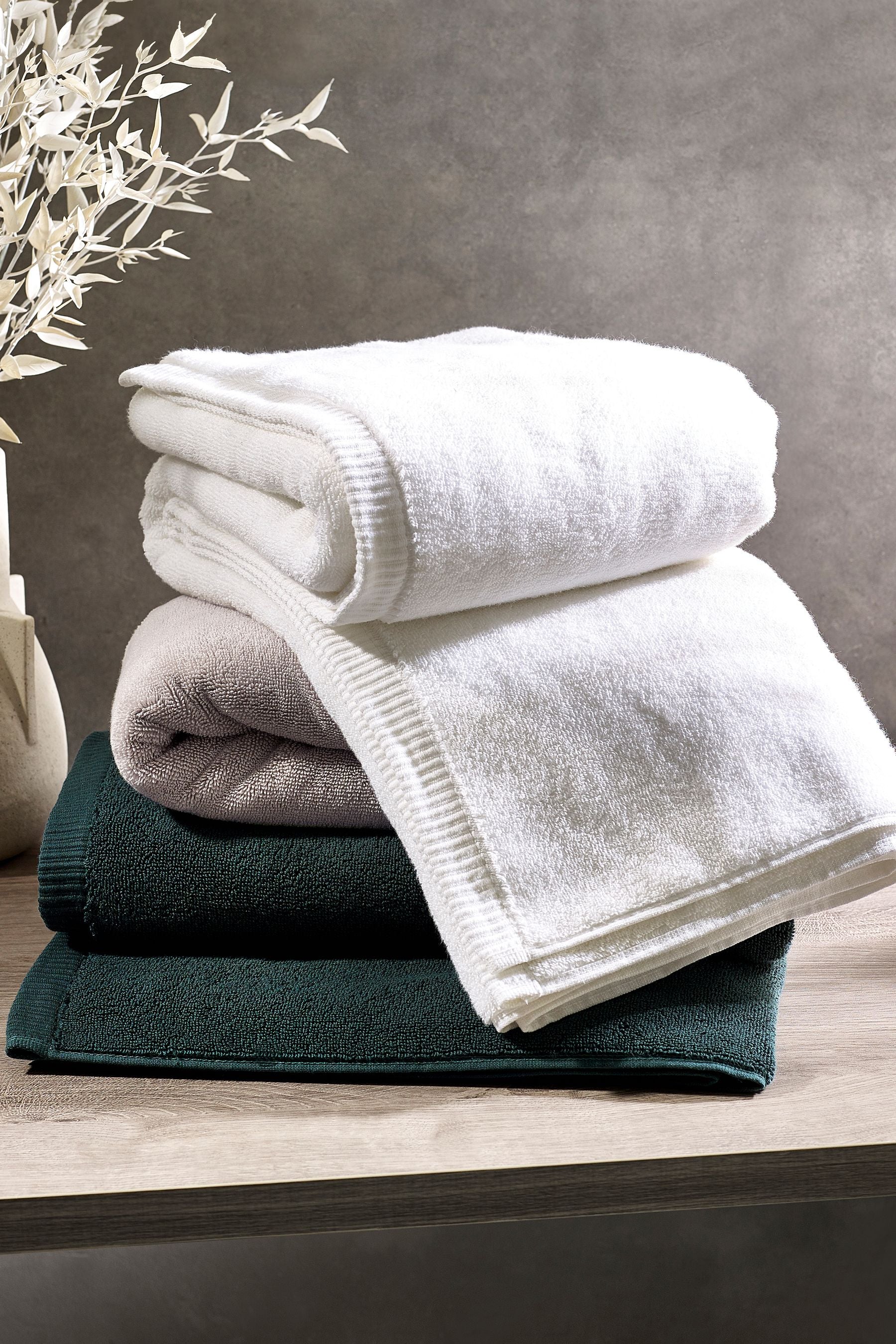 White Luxury 100% Cotton Towel