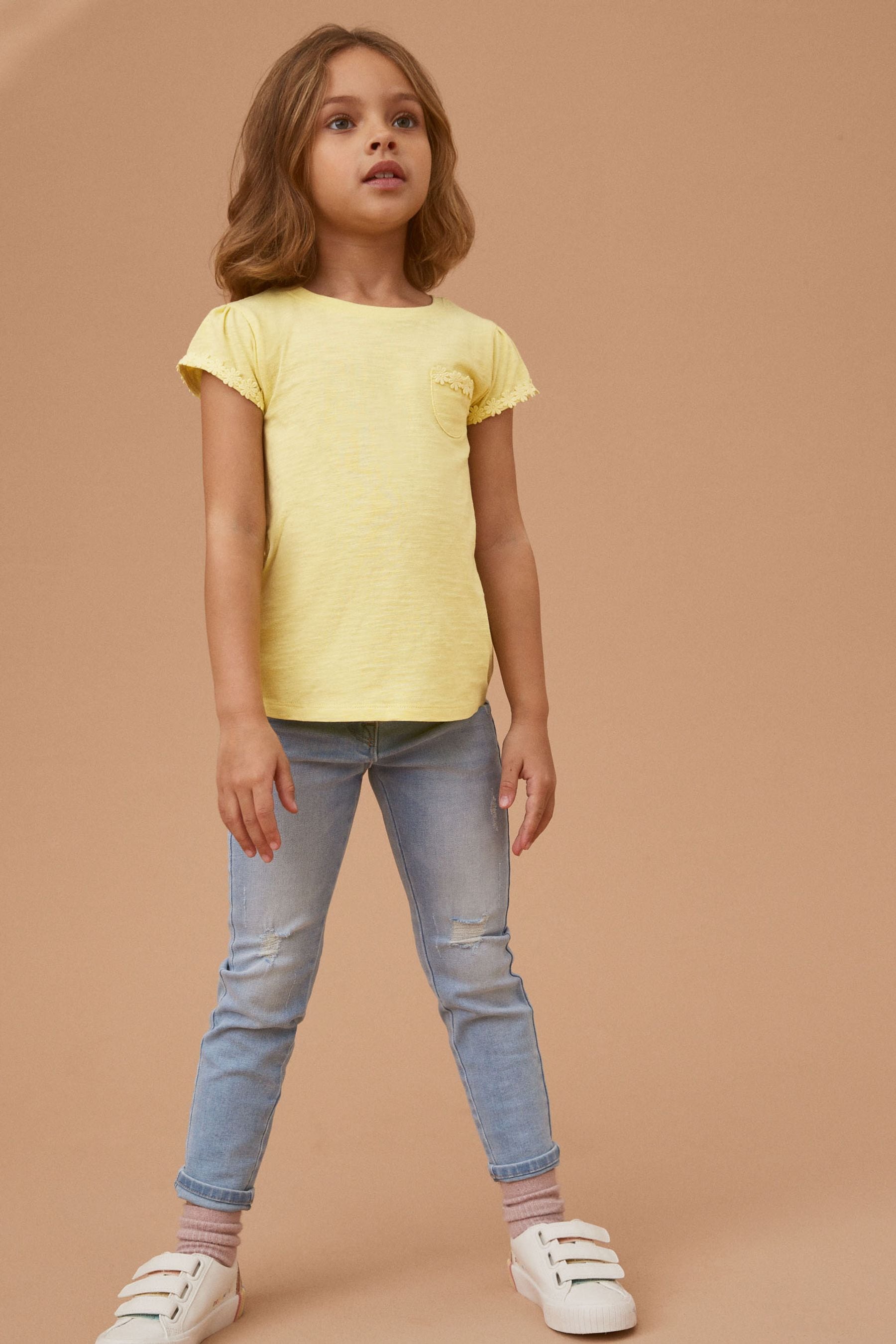 Yellow Daisy Pocket T-Shirt (1.5-16yrs)