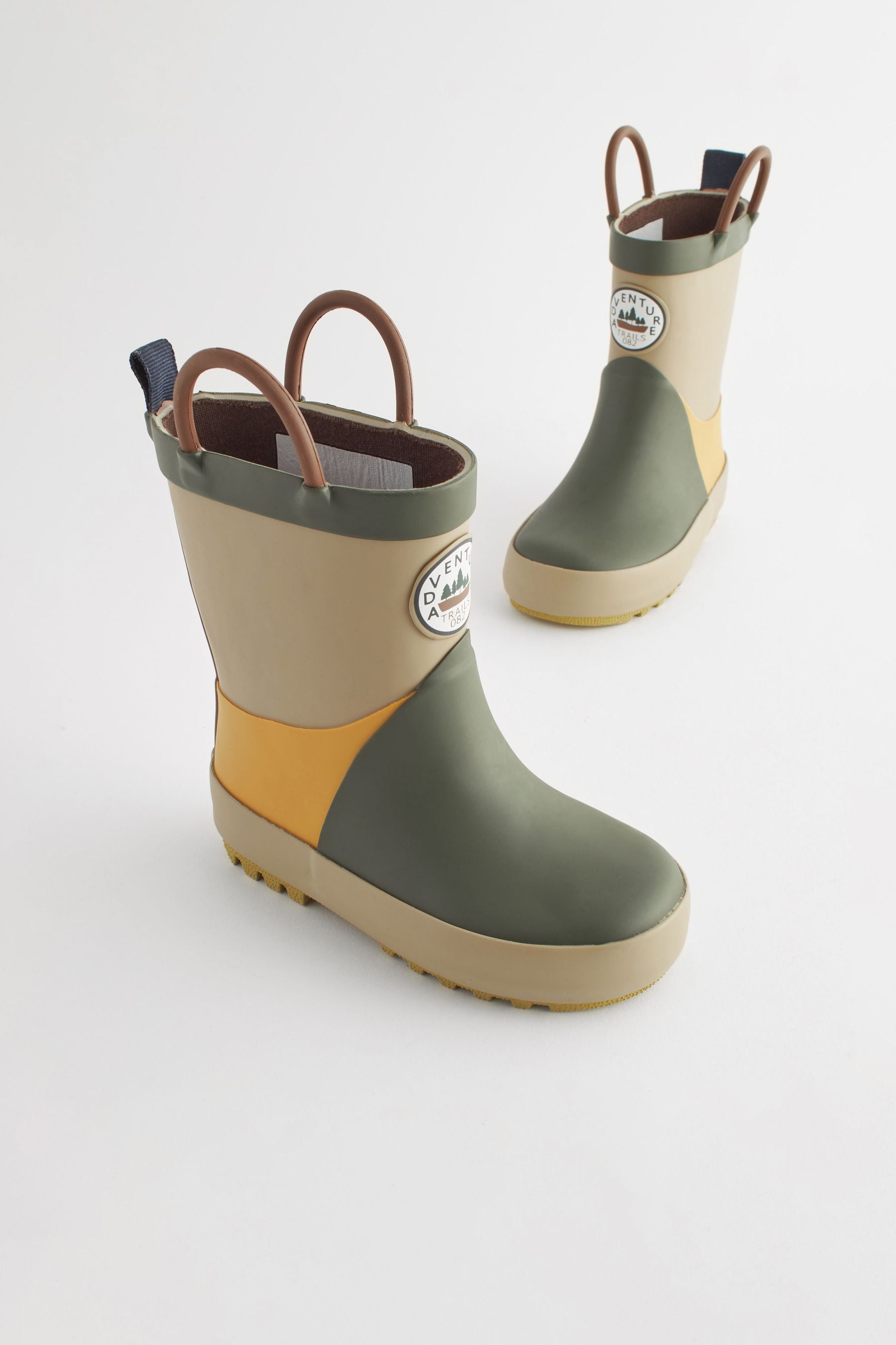 Neutral Colourblock Handle Wellies