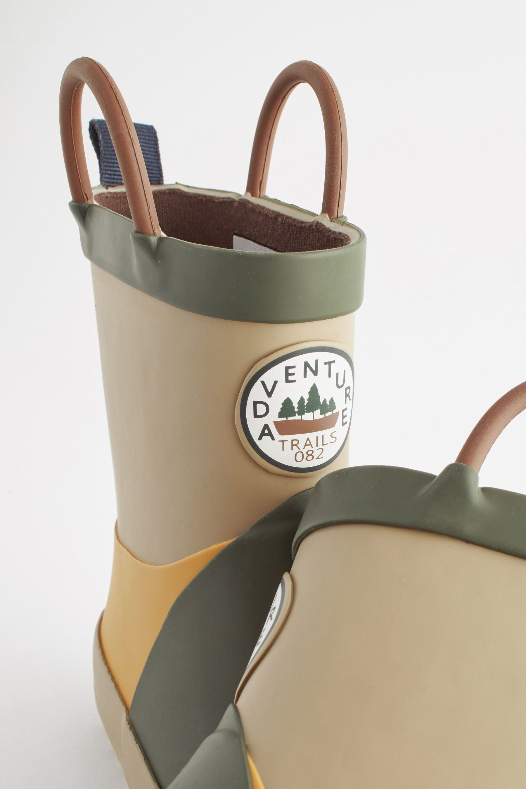 Neutral Colourblock Handle Wellies