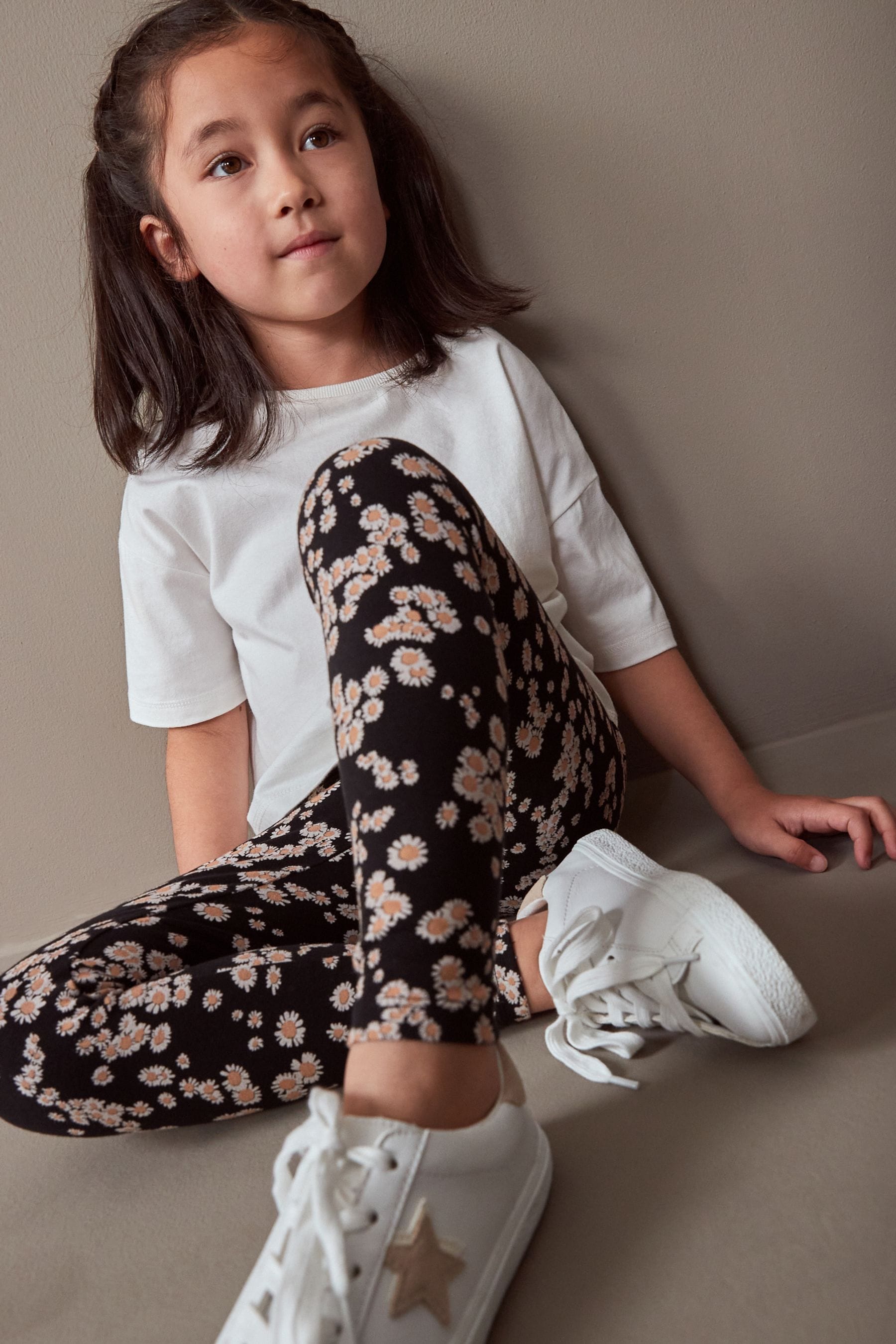 Black/White Daisy Printed Leggings (3-16yrs)