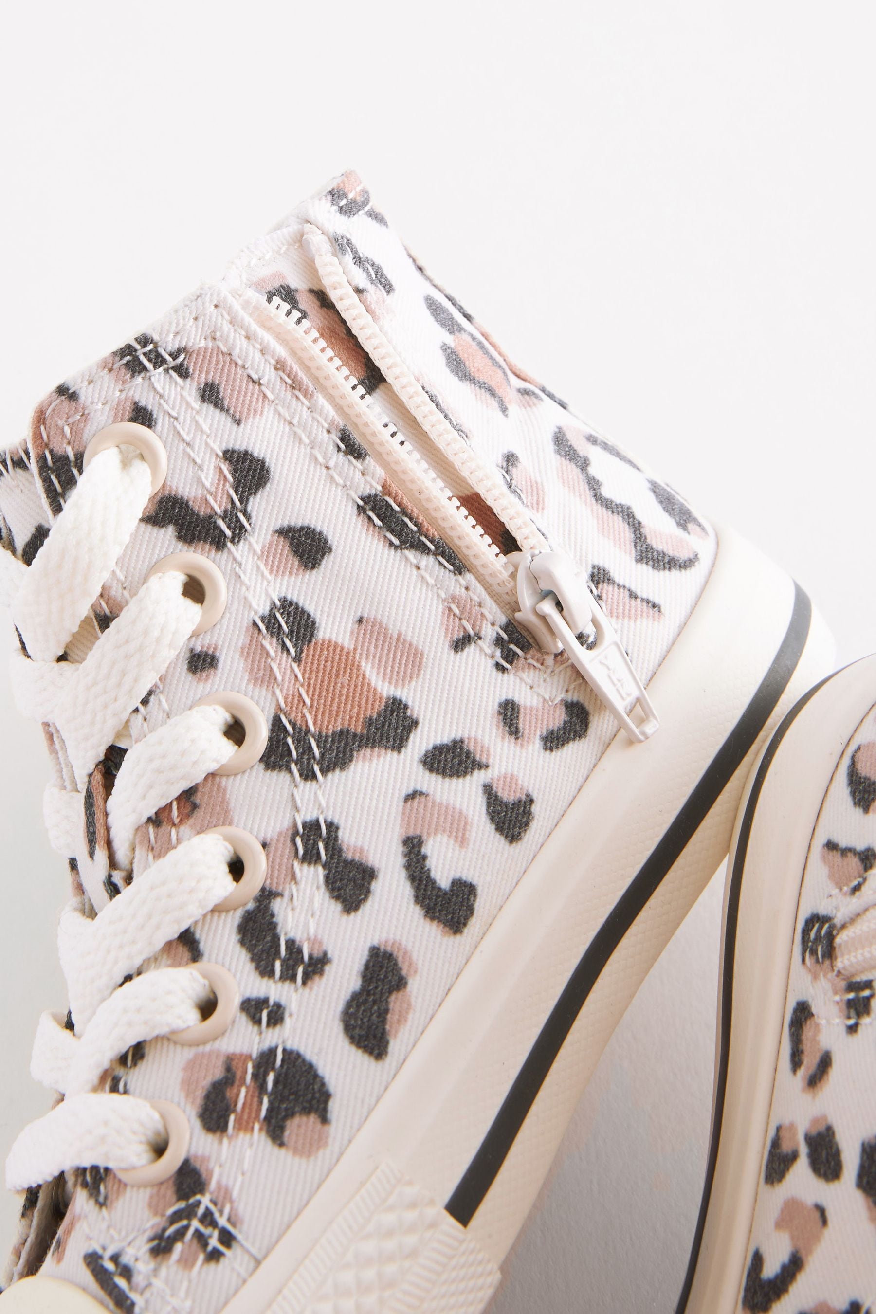 White/Tan Brown Animal Print High Top Trainers