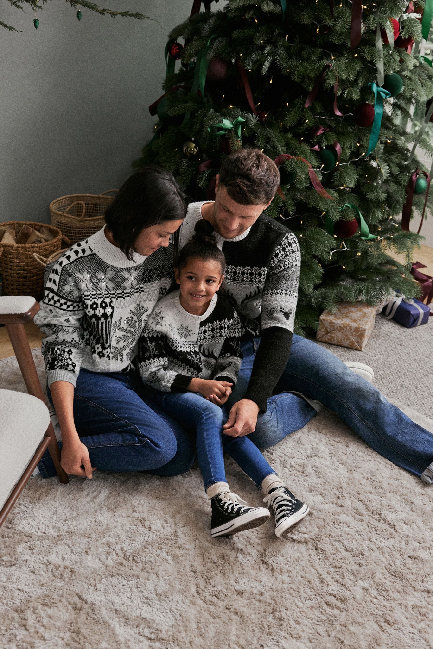 Monochrome Fairisle Pattern Christmas Kids Knitted Jumper (3mths-16yrs)