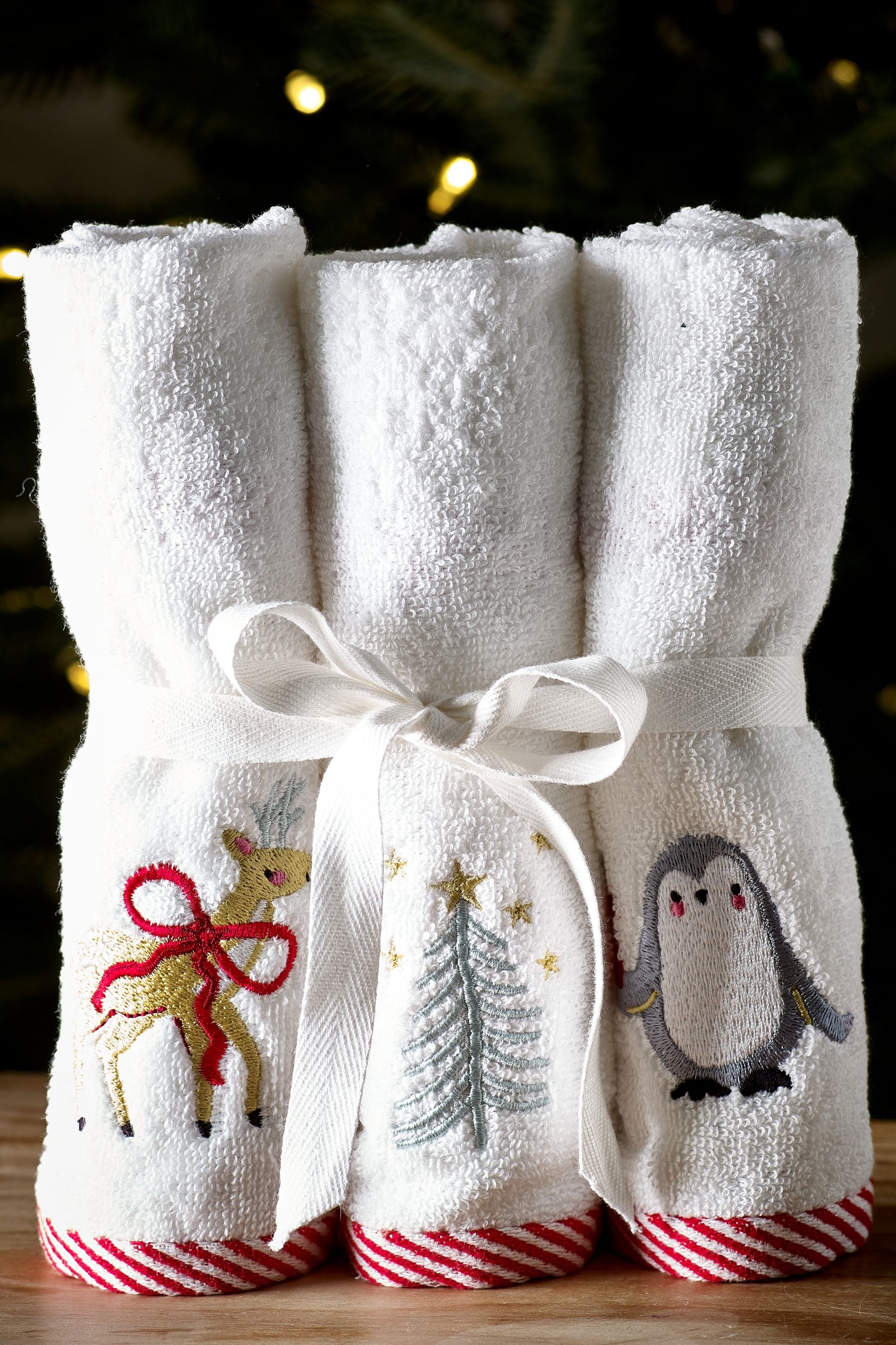 White 3 Pack Christmas Cotton Face Cloths