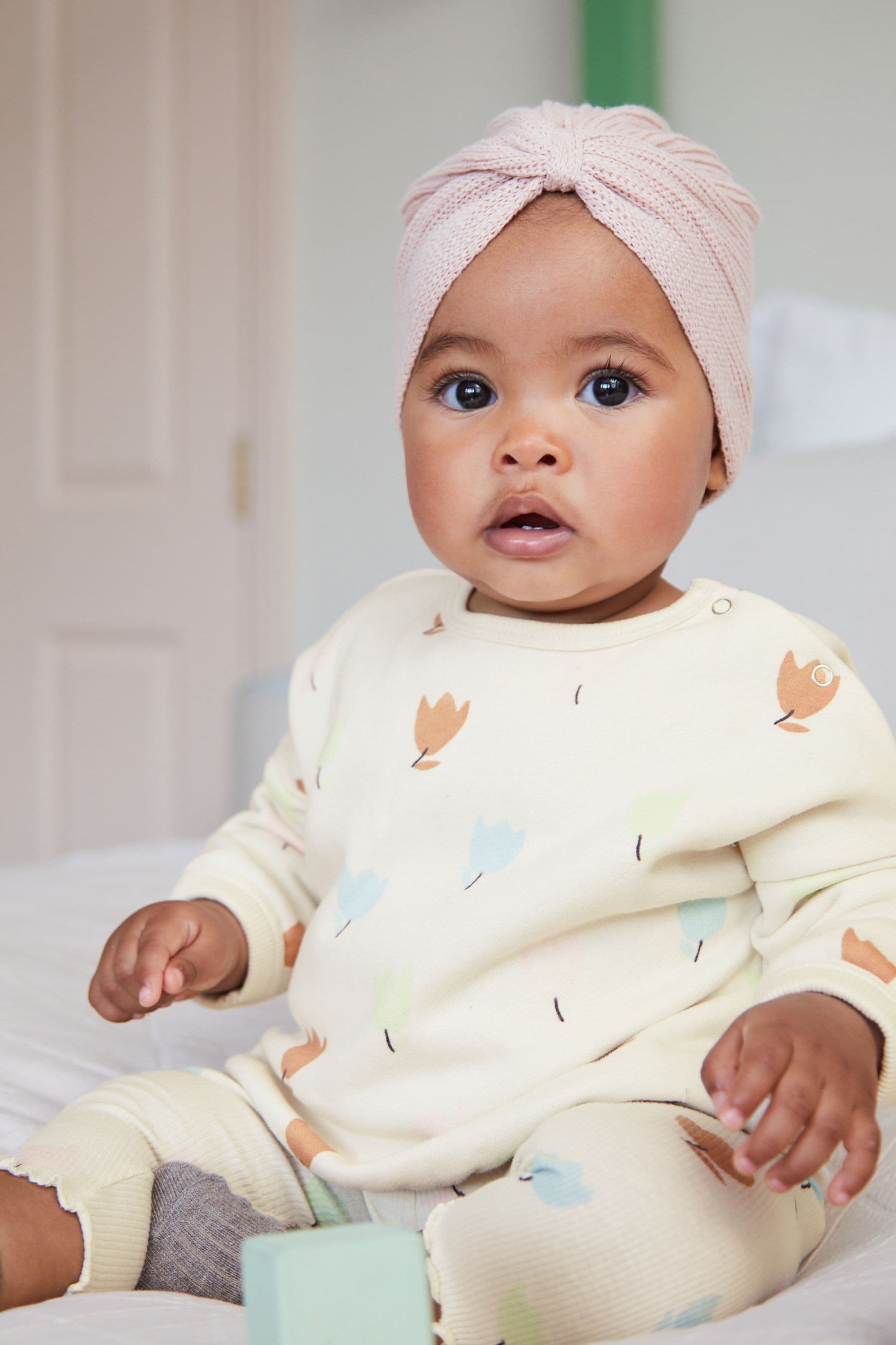 Cream Floral Baby Cosy Sweater And Leggings 2 Piece Set