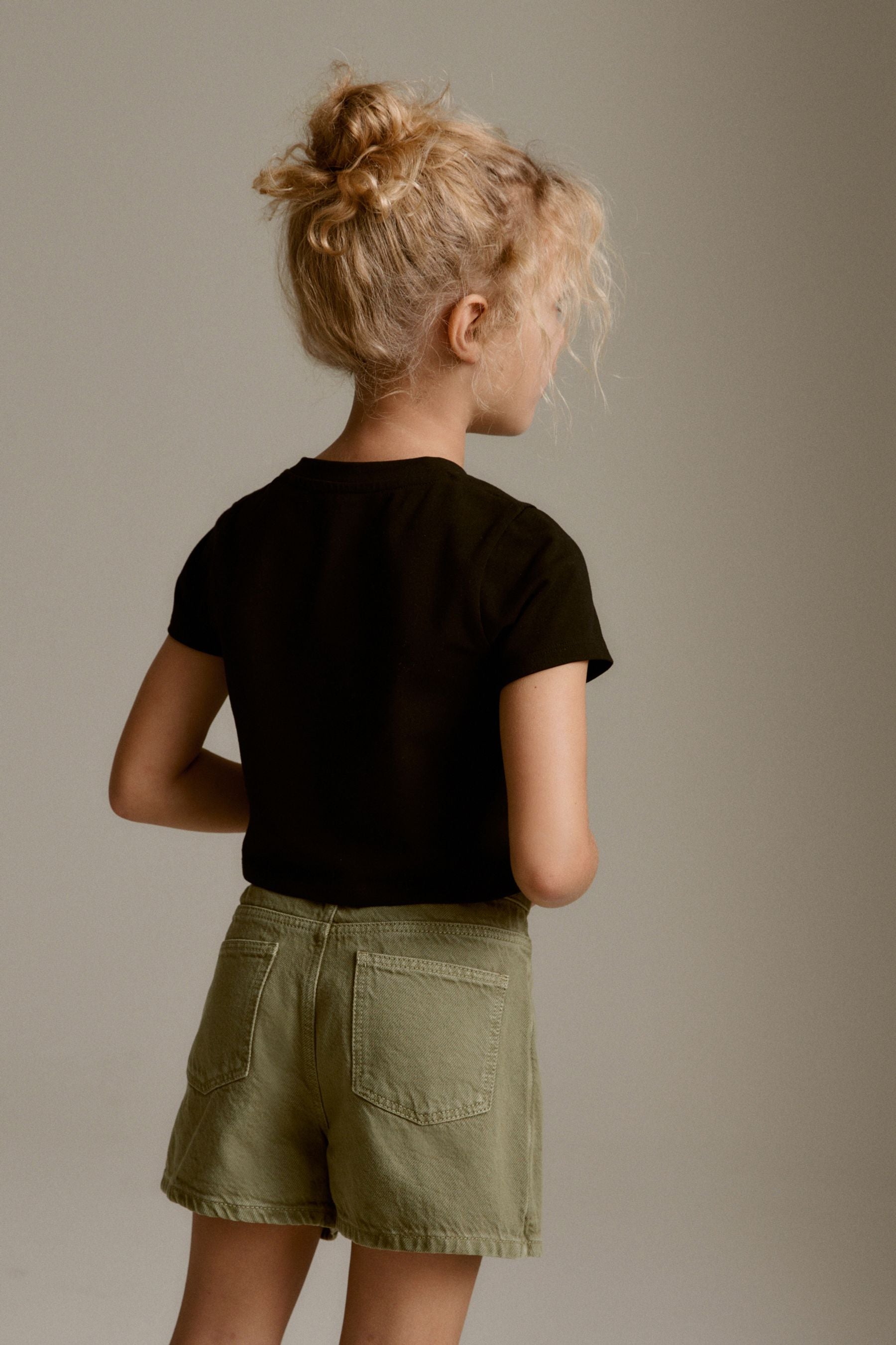 Black Boxy T-Shirt (3-16yrs)