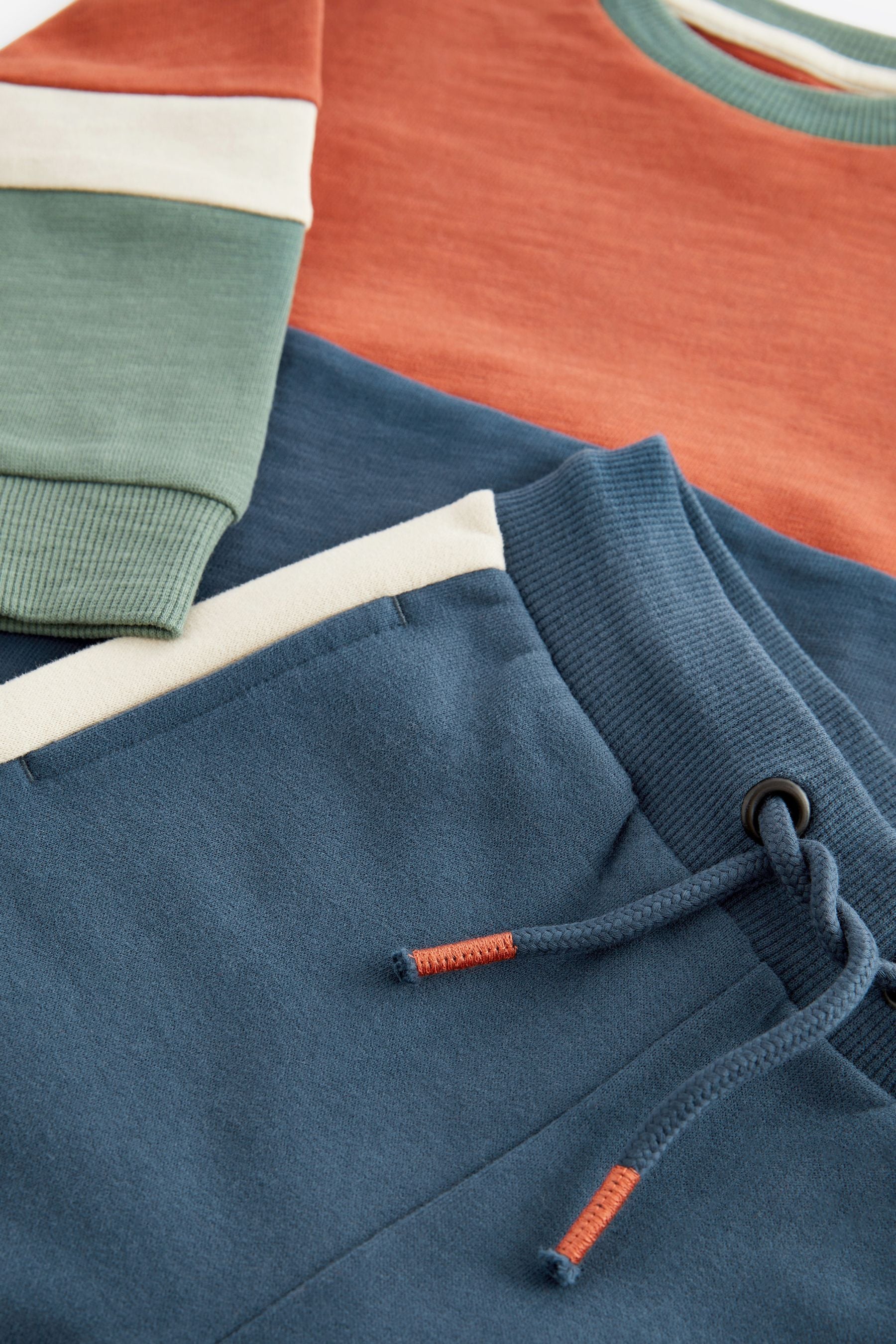 Rust/Navy Long Sleeve Cosy Colourblock T-Shirt and Joggers Set (3mths-7yrs)