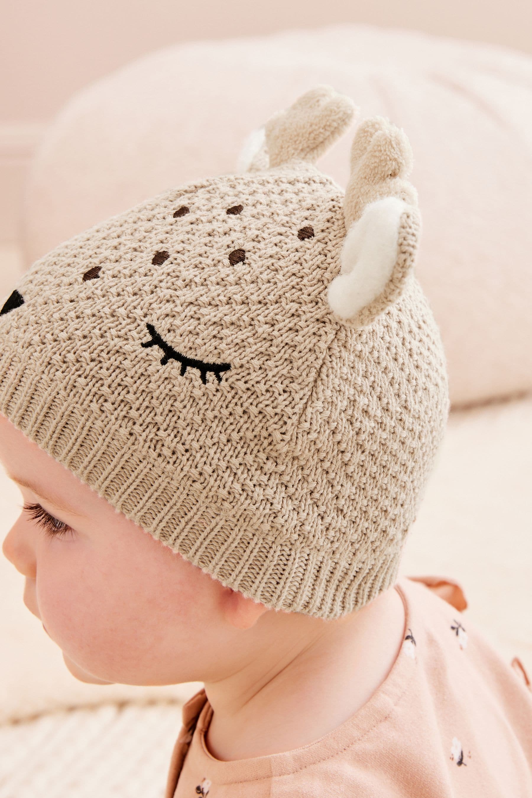 Beige Brown Reindeer Knit Hat (0mths-2yrs)