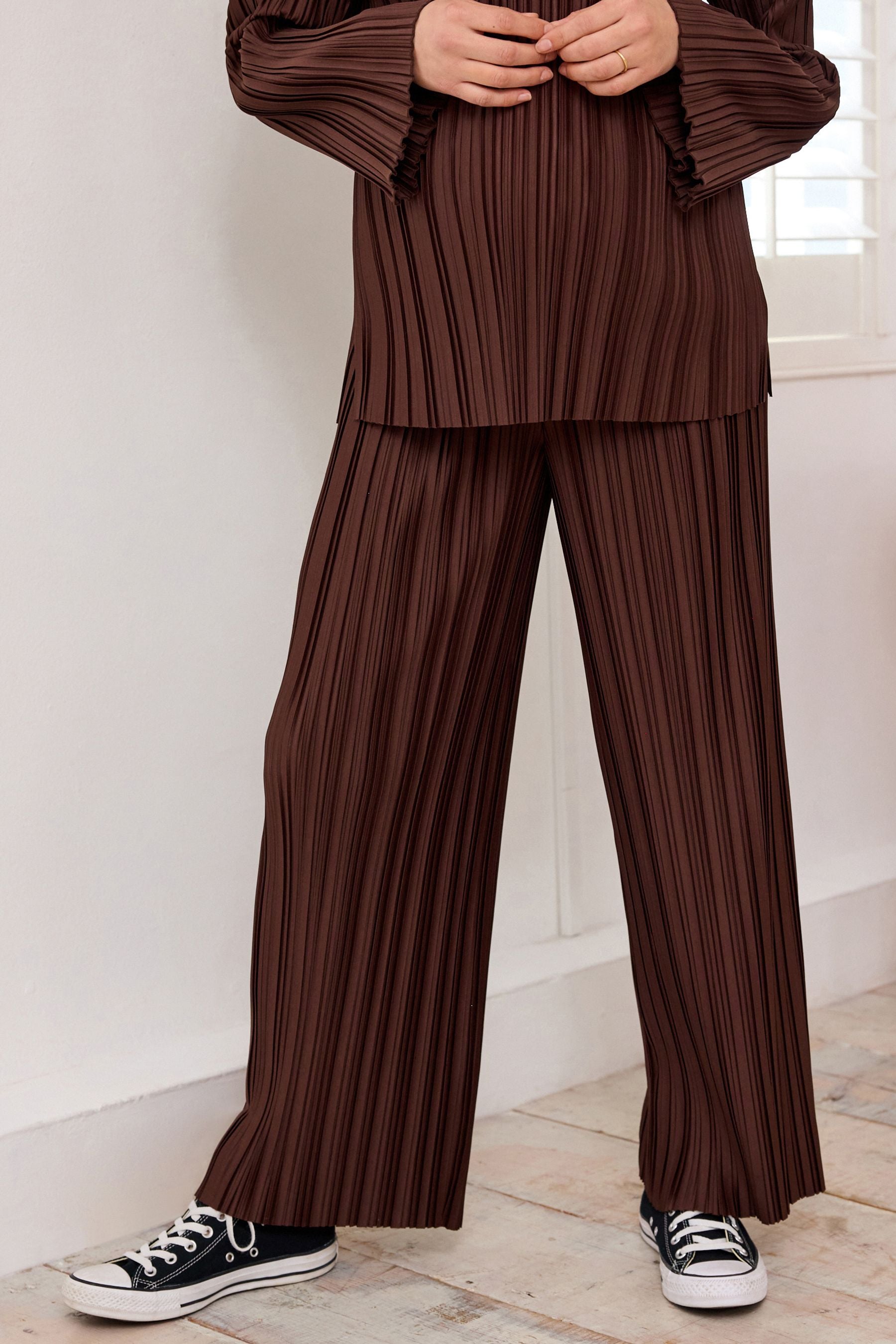 Chocolate Brown Maternity Wide Leg Plisse Trousers