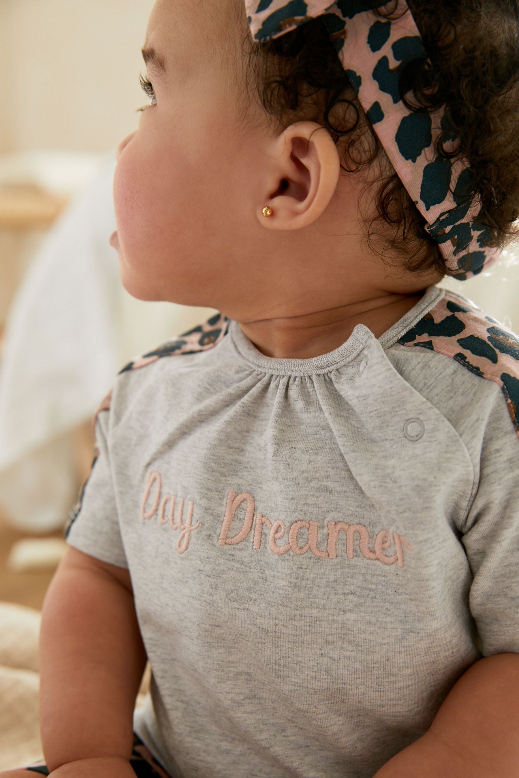 Leopard Print Grey and Pink Baby 3 Piece T-Shirt, Shorts and Headband Set (0mths-2yrs)