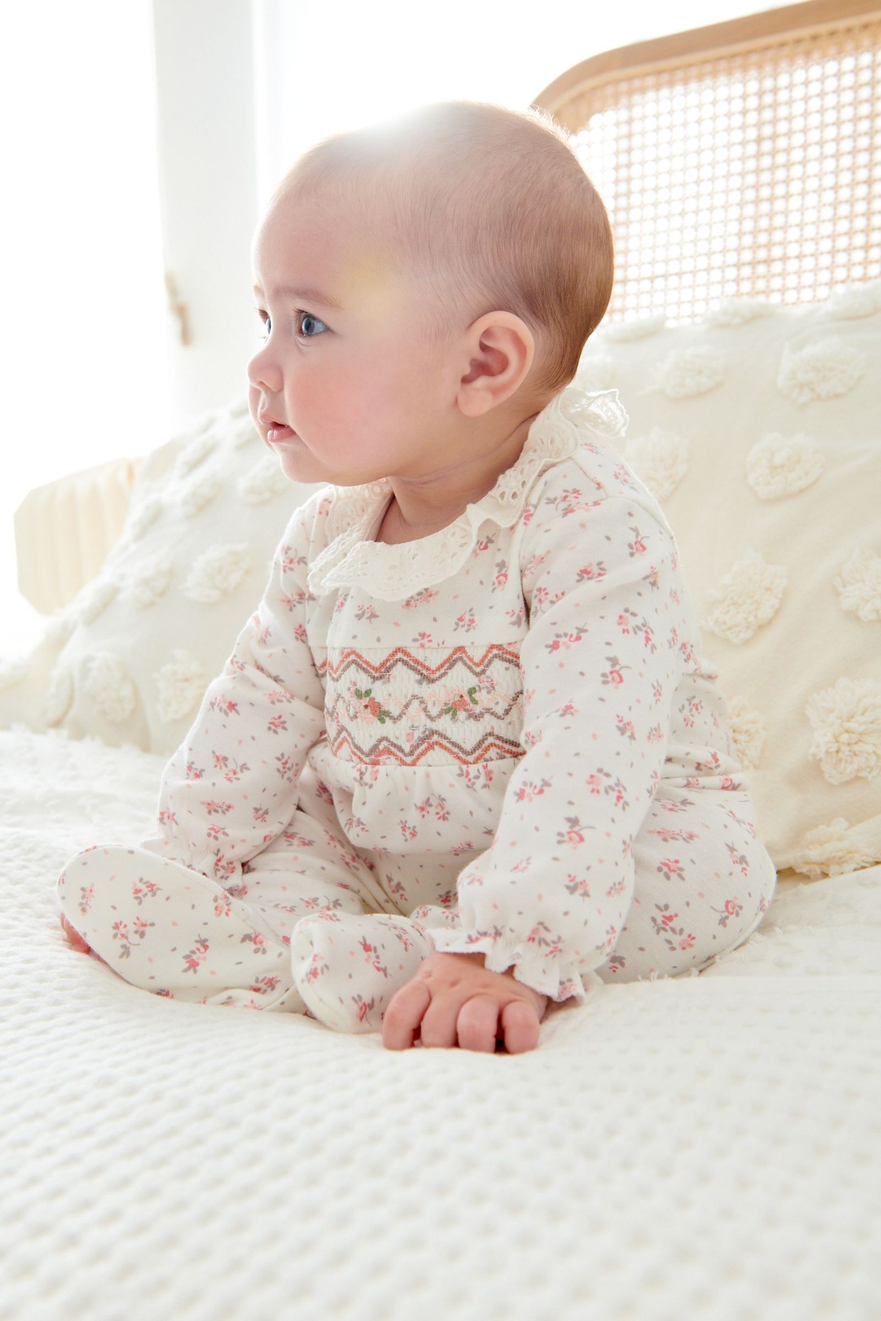 Cream/Pink Floral Baby Smart Single Sleepsuit (0-2yrs)