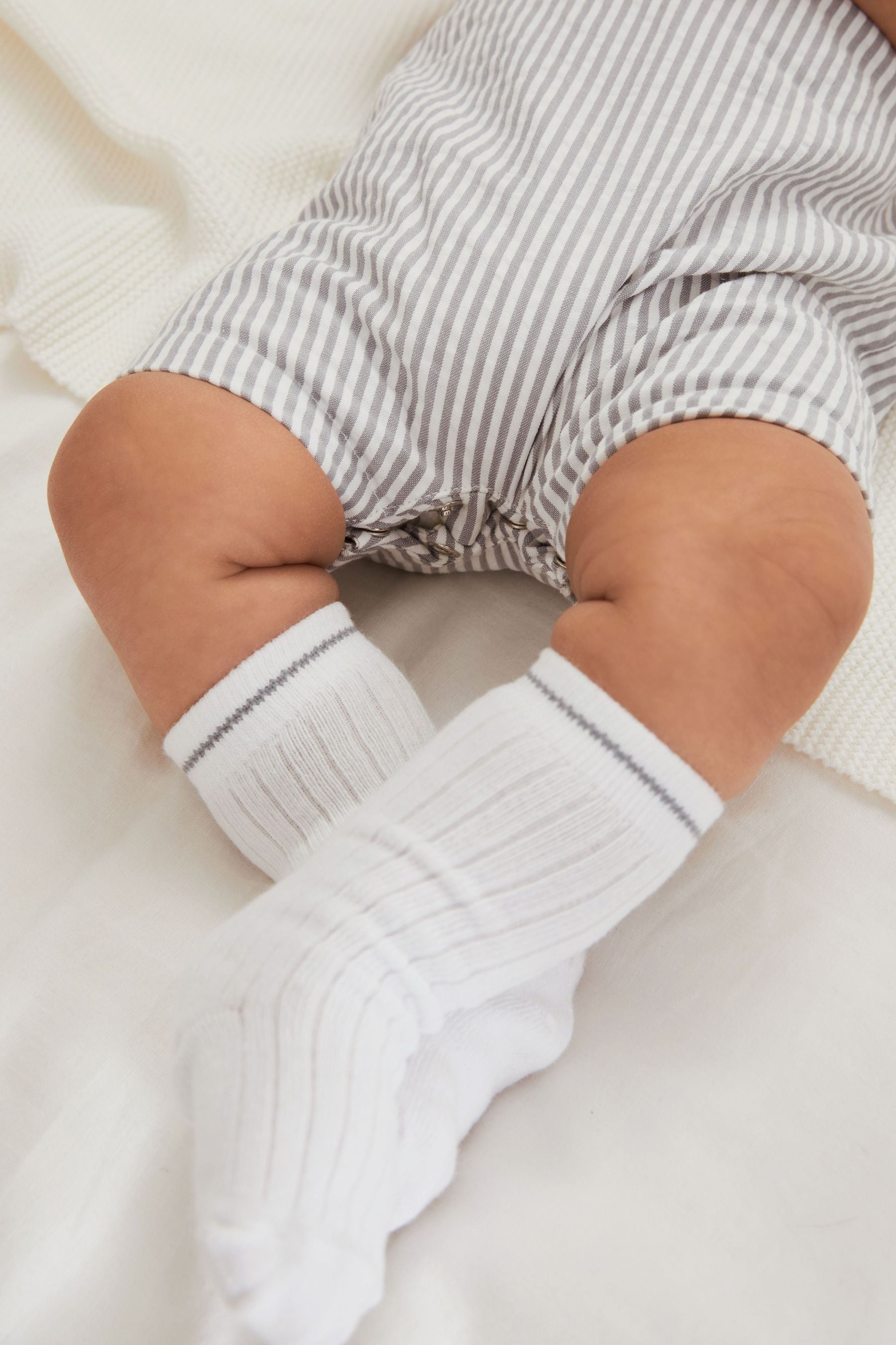 Grey Stripe Baby Smart Romper, Hat And Socks Set (0mths-3yrs)