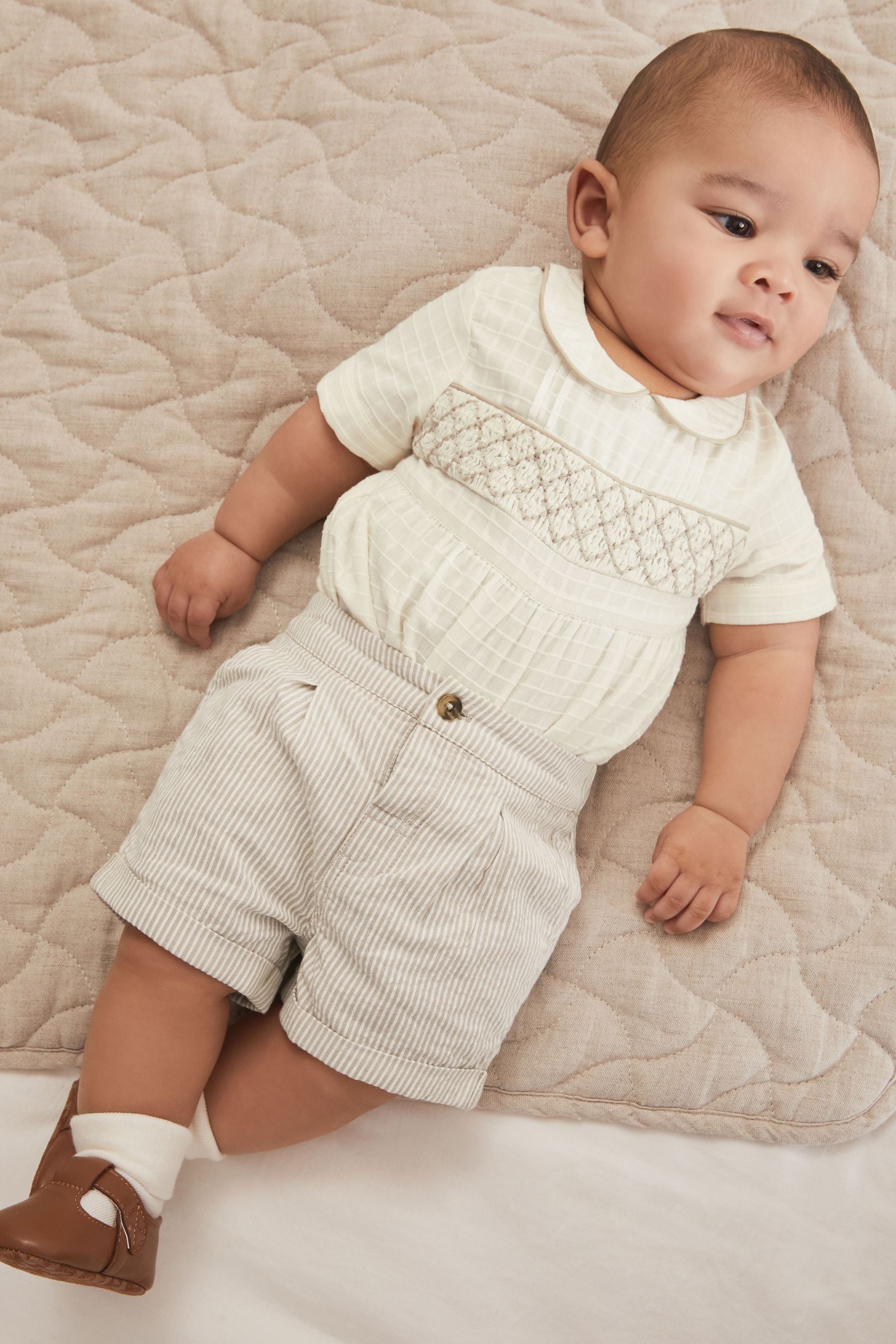 Cream 2 Piece Smart Baby Bodysuit And Shorts Set (0mths-2yrs)