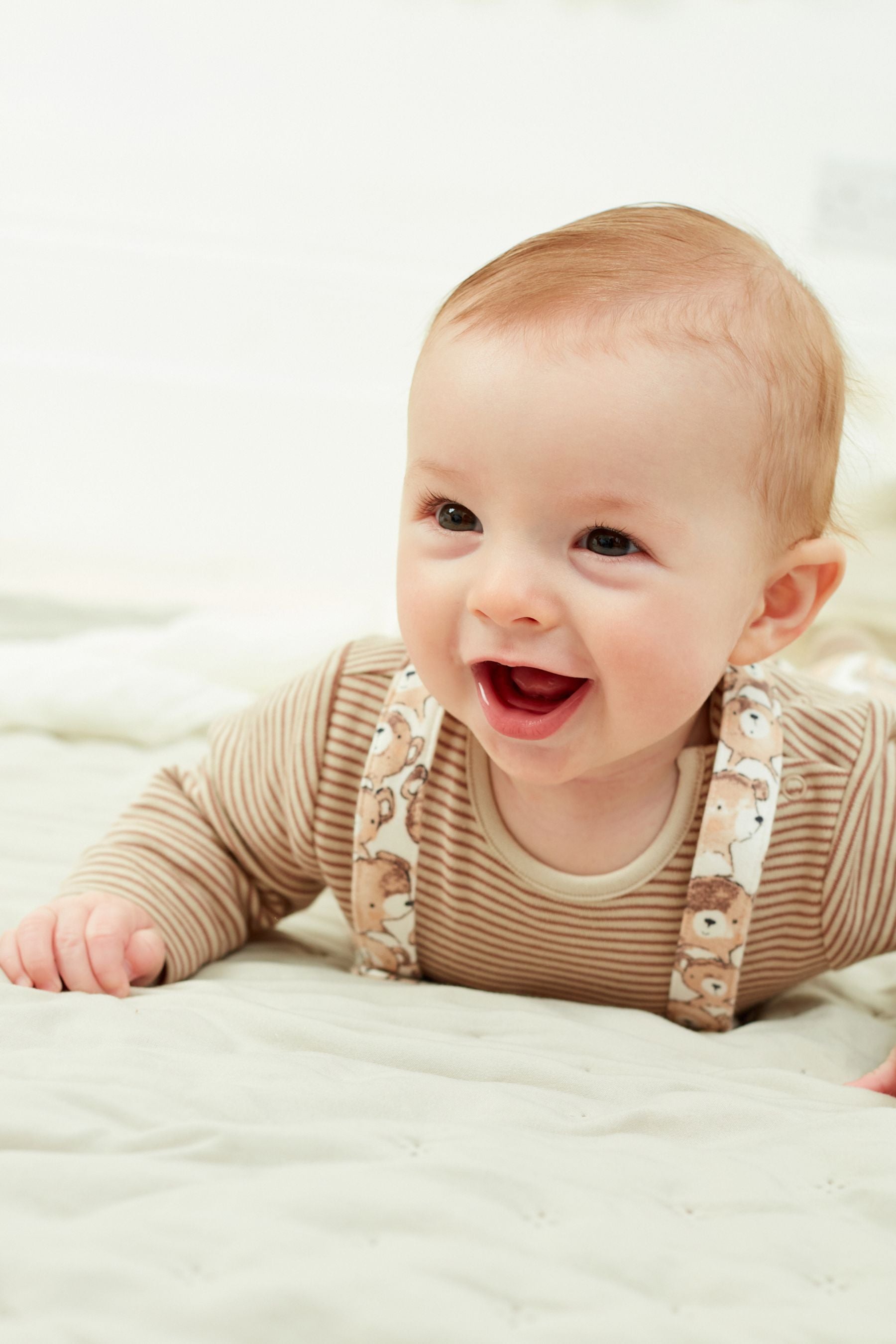 Neutral Bear Print Baby 2 Piece Dungarees And Bodysuit Set (0mths-2yrs)