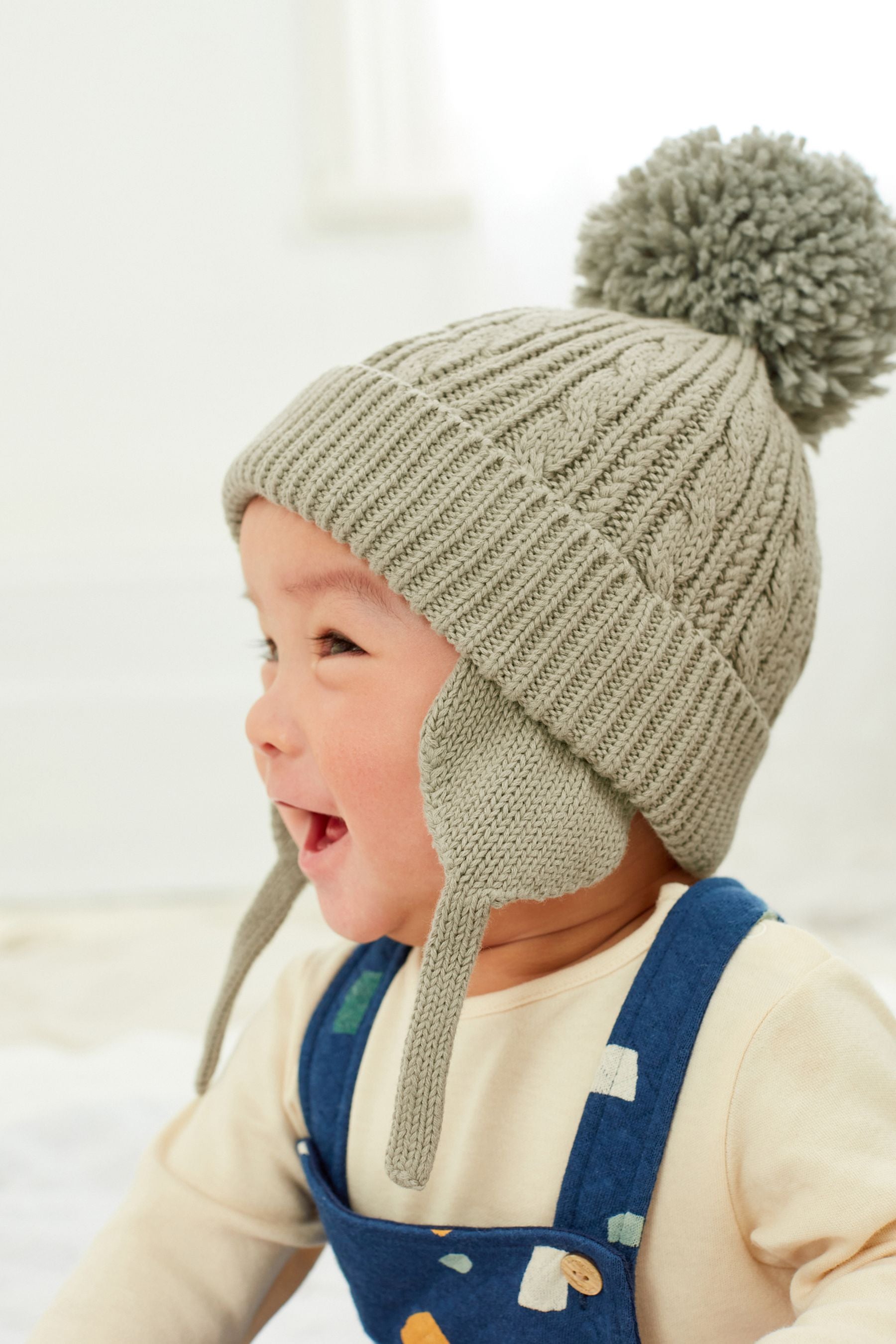 Sage Green Baby Knitted Pom Hat (0mths-2yrs)