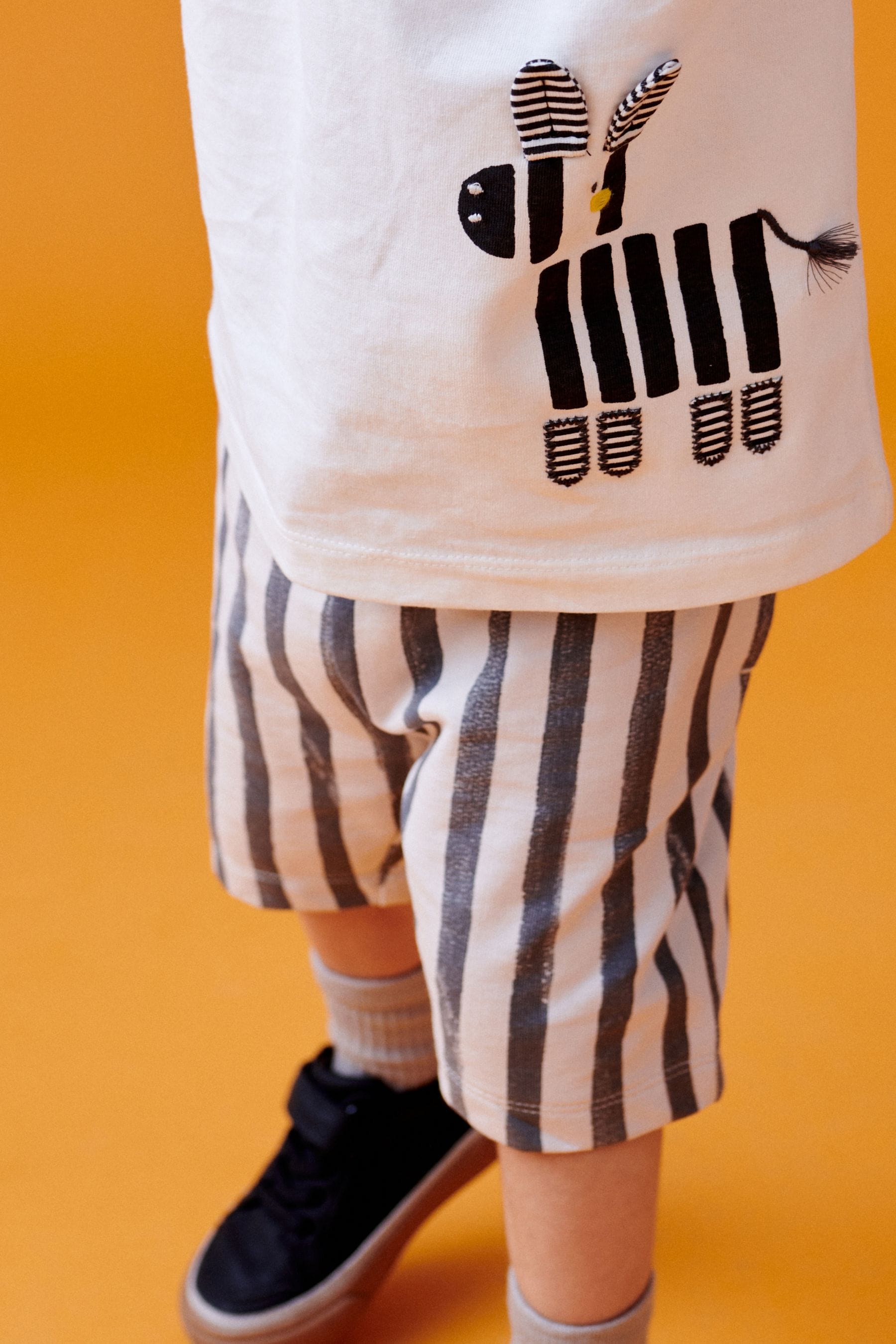 Black/White T-Shirt And Shorts Set (3mths-7yrs)