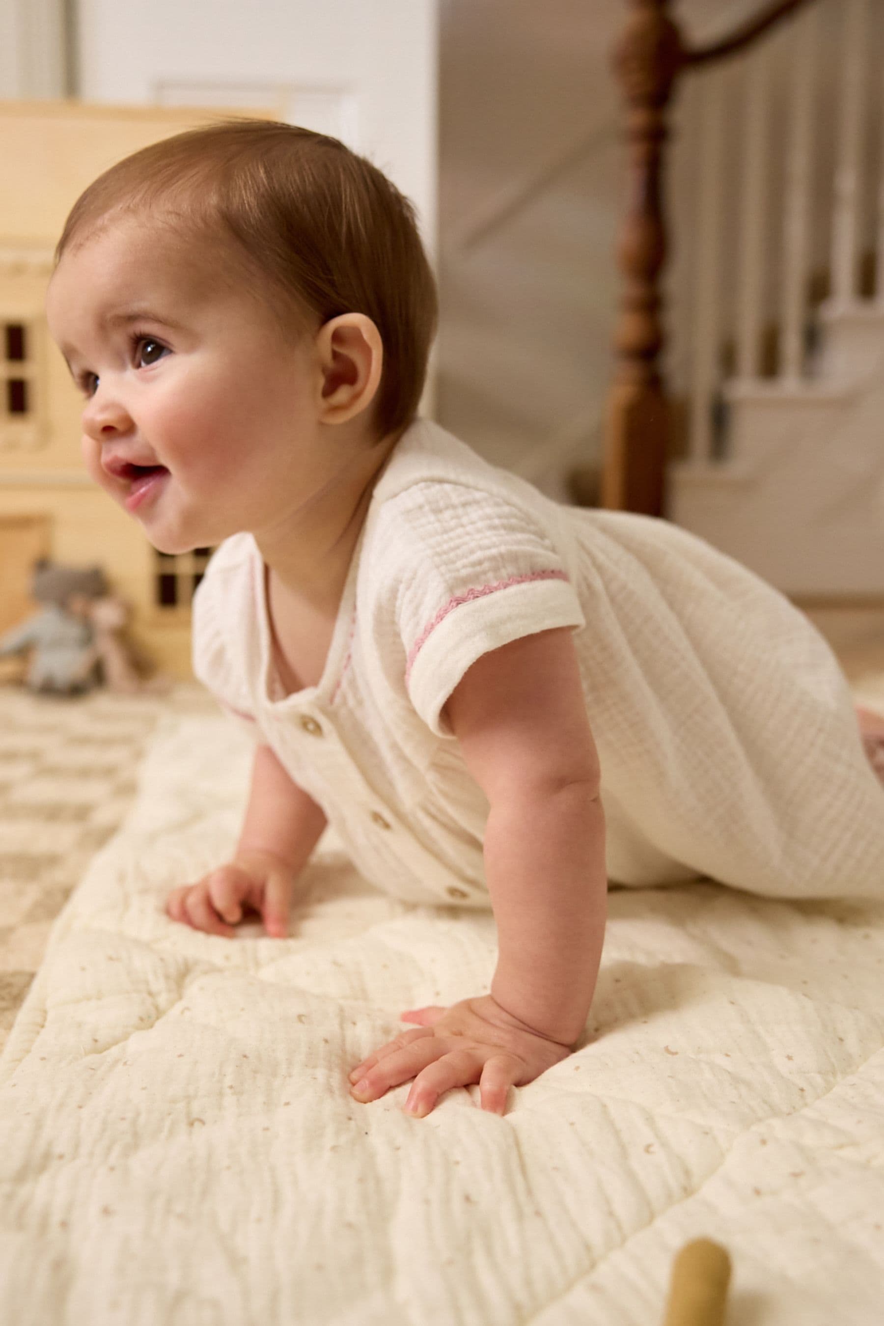 Pink/White Top And Trousers Baby Set (0mths-2yrs)