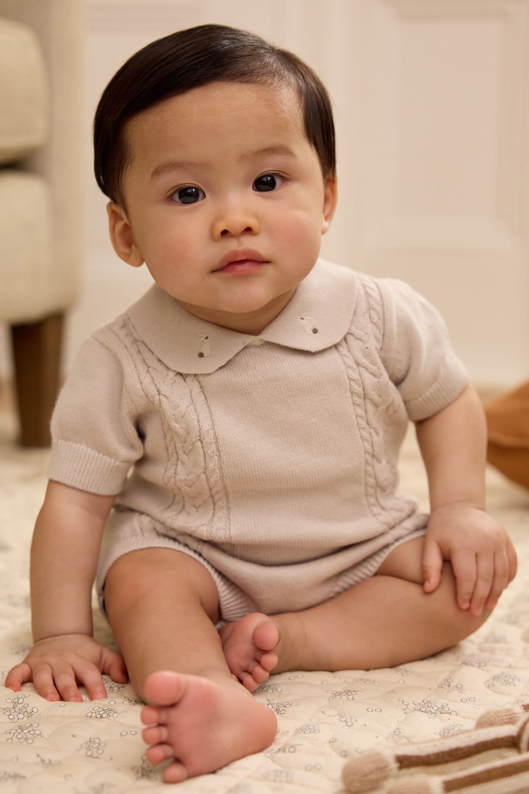 Neutral Knitted Baby Top and Bloomer Short Set (0mths-2yrs)