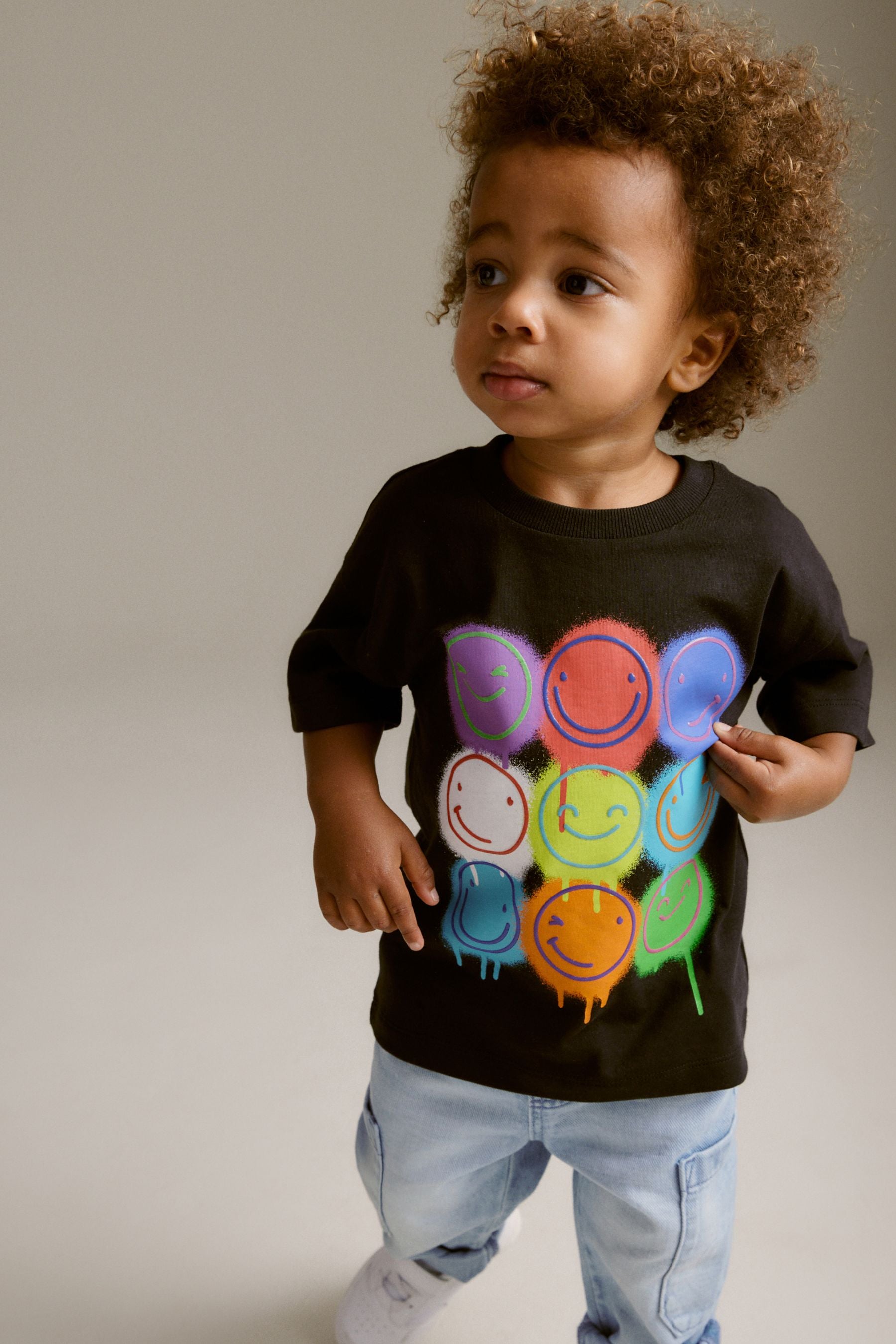 Black Short Sleeve Character T-Shirt (3mths-7yrs)