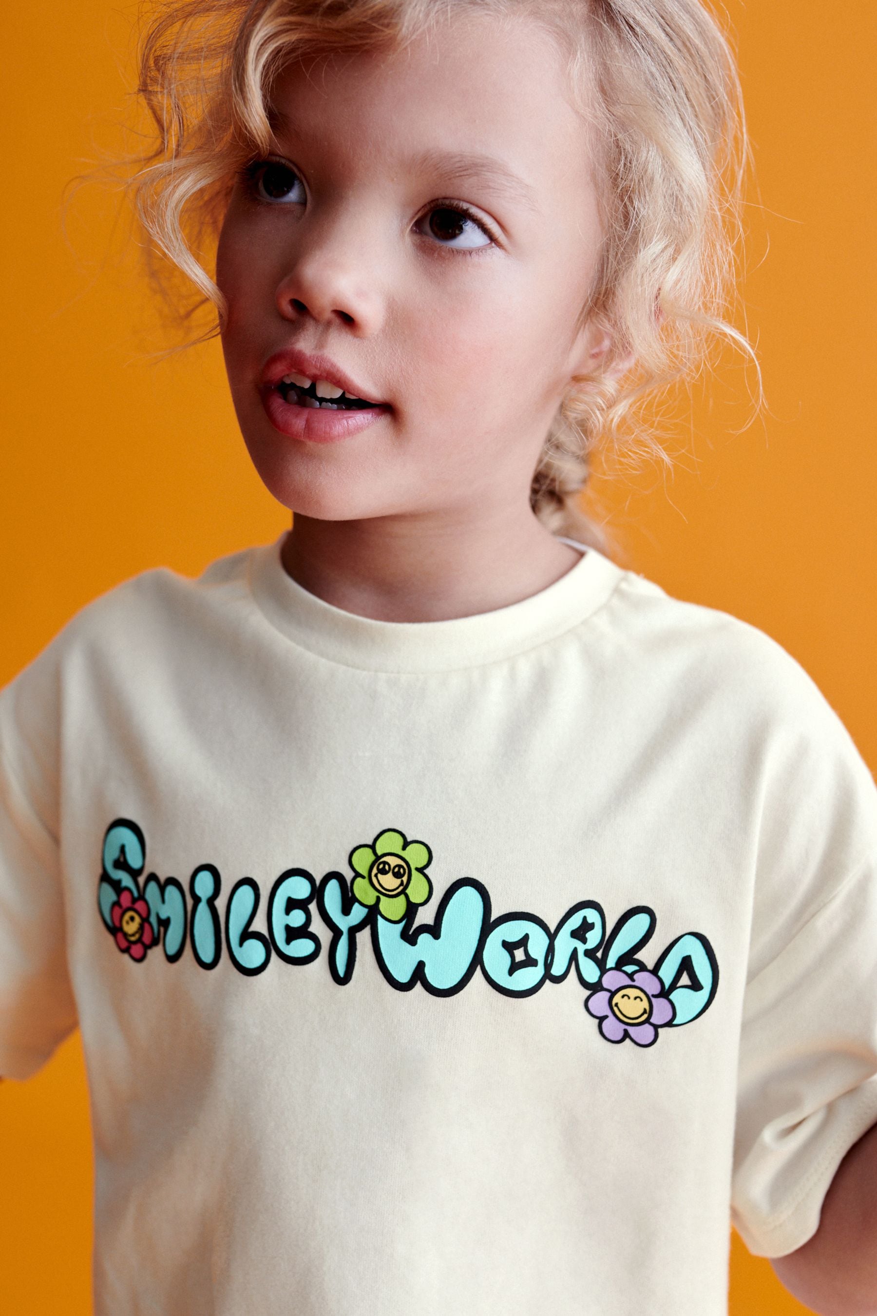 Ecru White Oversized World T-Shirt (3-16yrs)