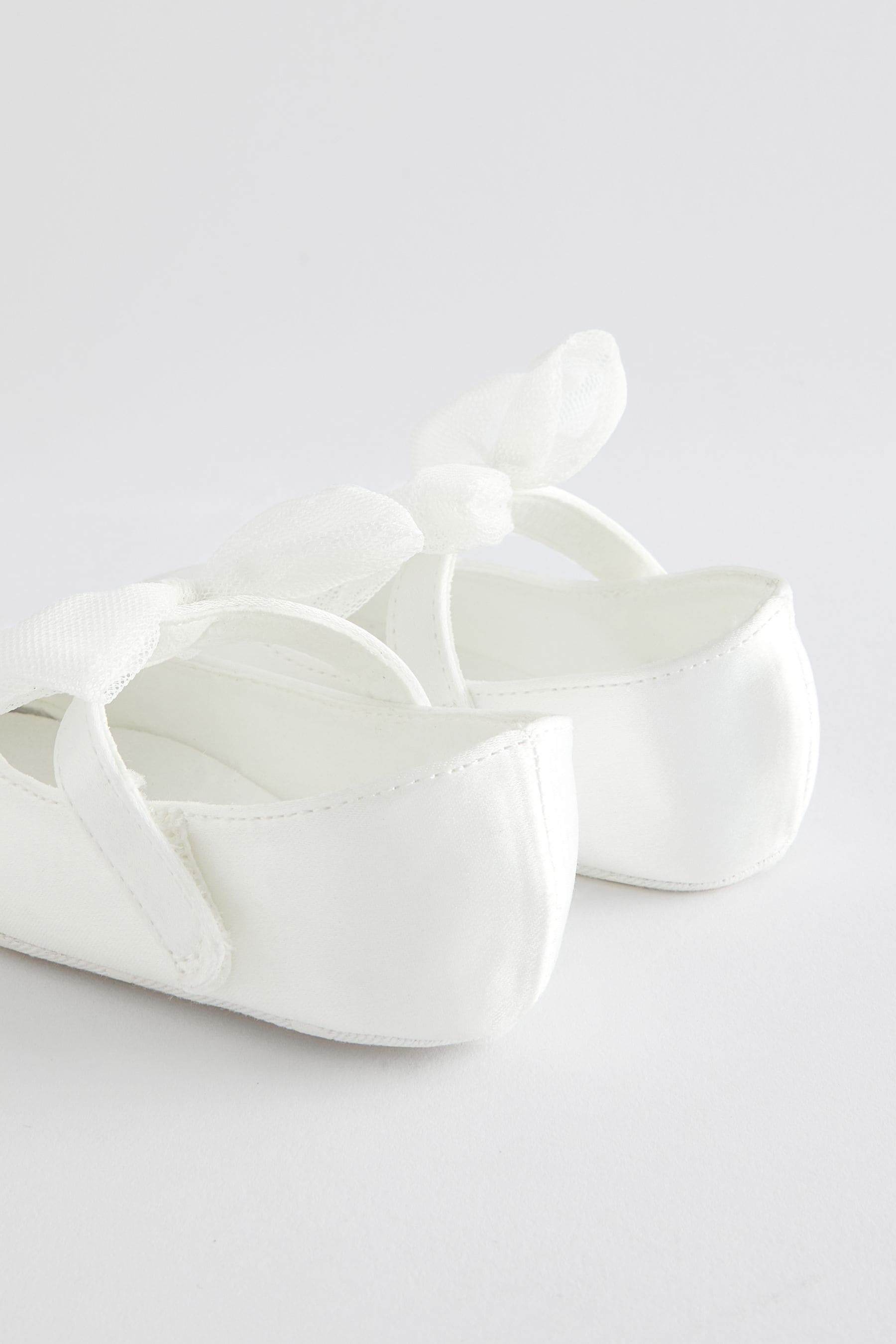 White Bow Occasion Baby Shoes (0-18mths)