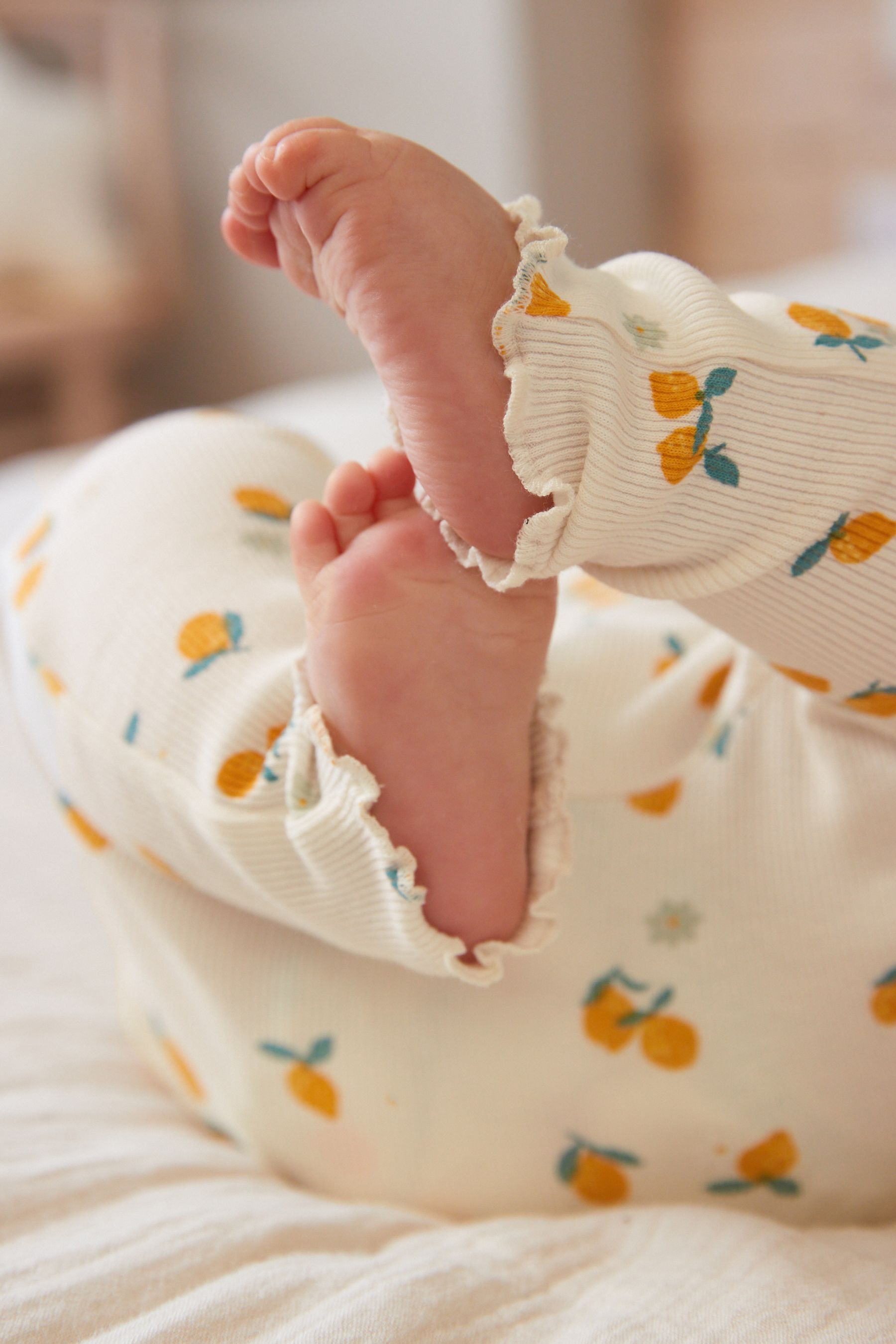 White/Lemon 2 Piece Baby Rib T-Shirt And Legging Set