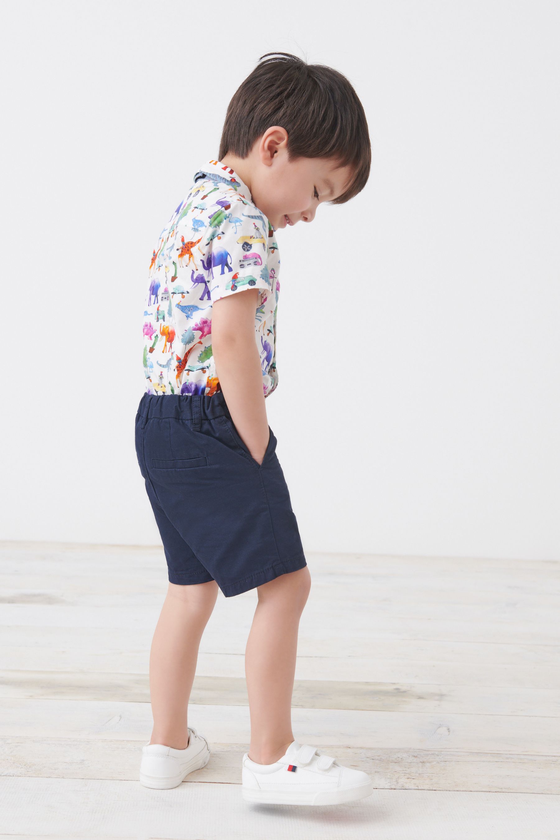 White Short Sleeve Printed Shirt And Bow Tie (3mths-7yrs)