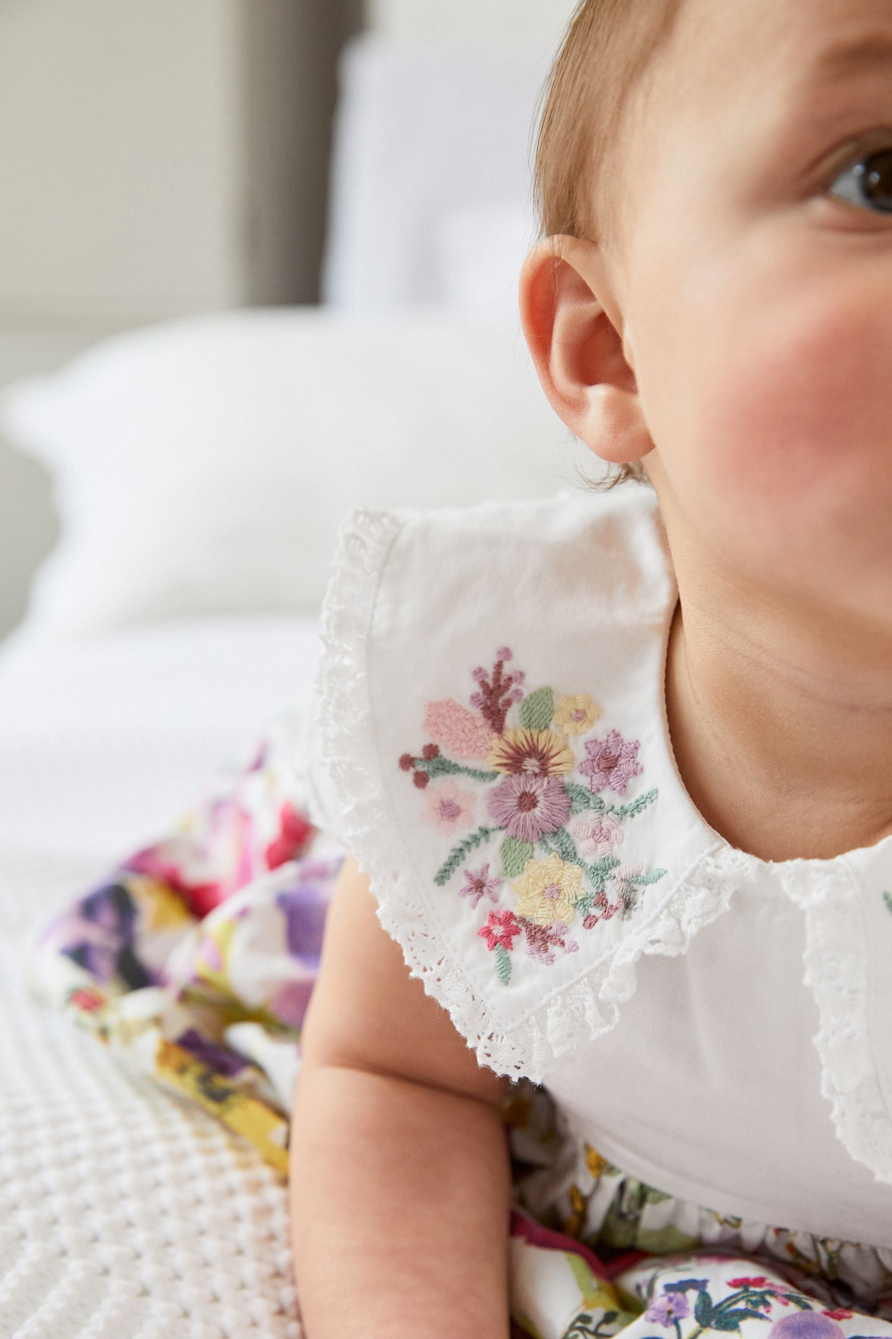 Lilac Purple/White Baby Floral Occasion Dress & Matching Knickers (0mths-2yrs)