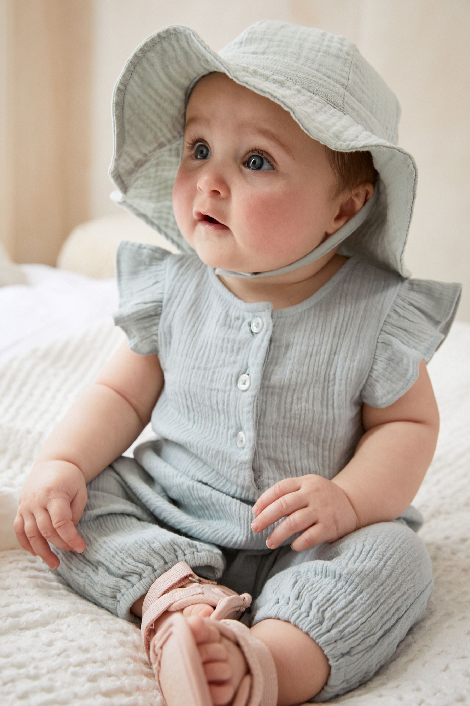 Mint Green Baby Low Back Summer Bucket Hat (0mths-2yrs)