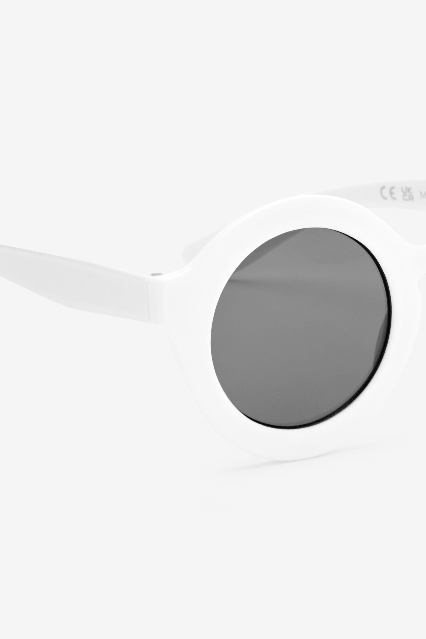 White Round Sunglasses