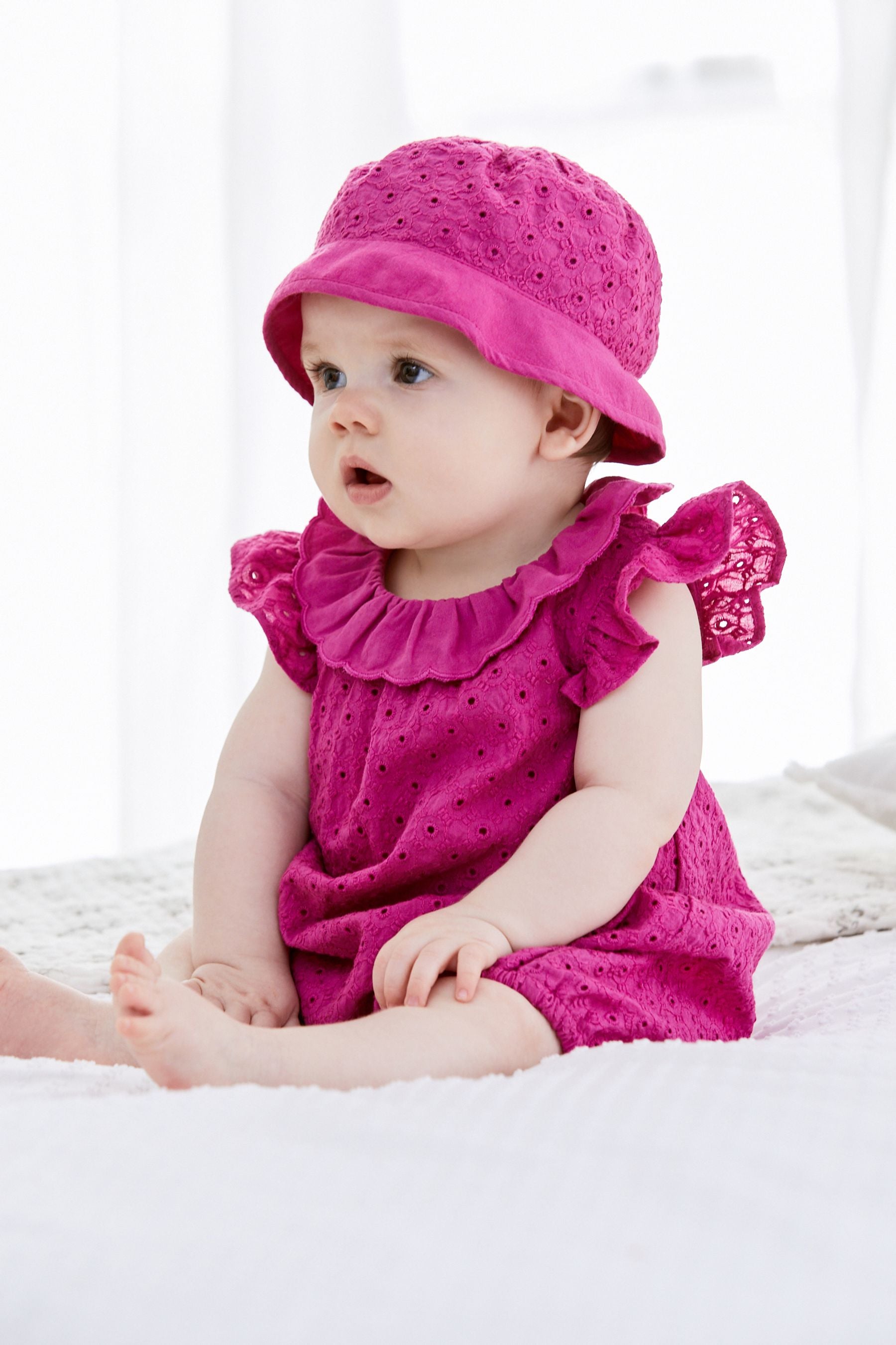 Raspberry Pink Baby 2 Piece Broidery Romper and Hat Set (0mths-2yrs)