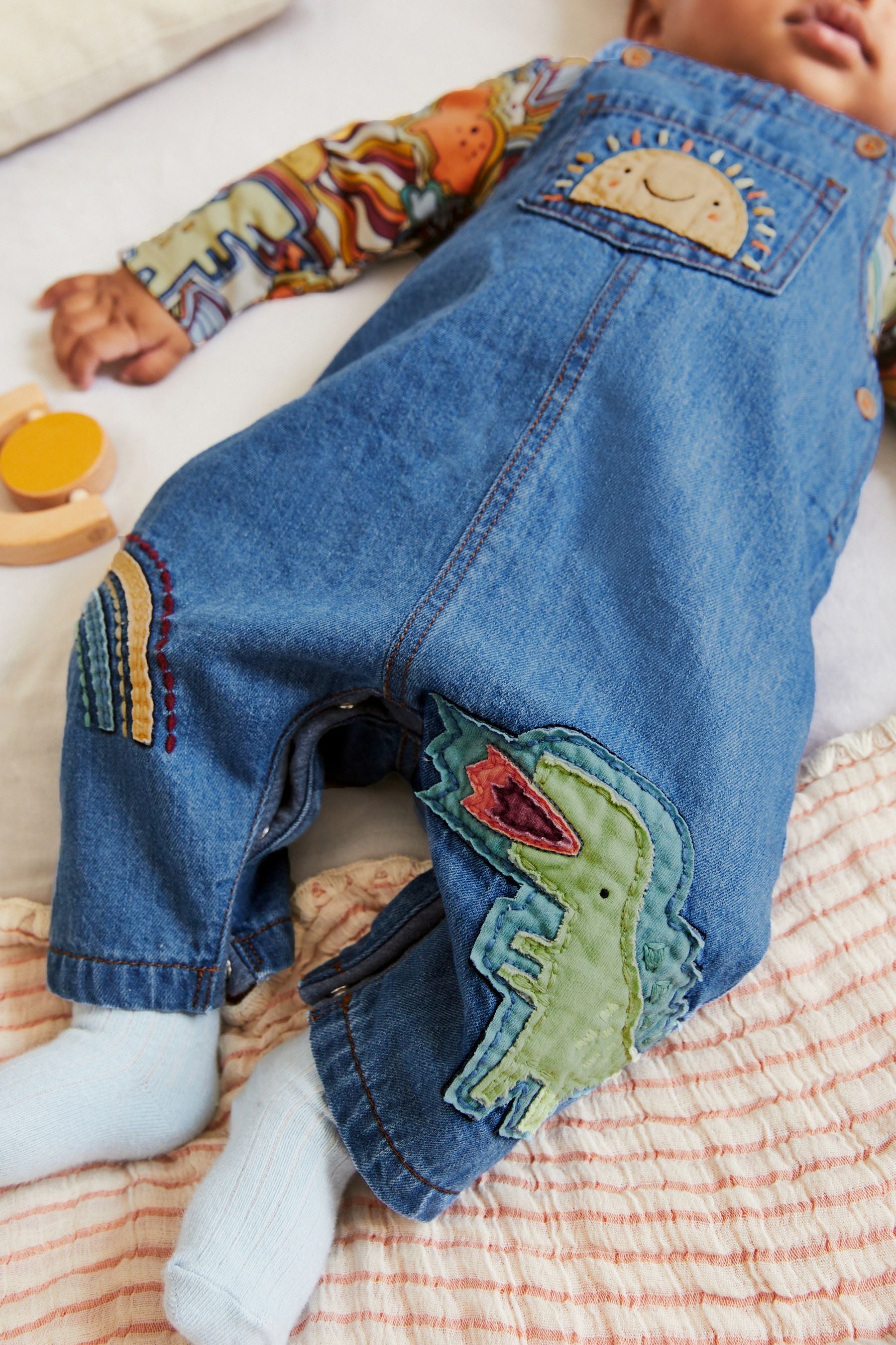 Blue Retro Appliqu 2 Piece Baby Denim Dungarees And Bodysuit Set (0mths-3yr