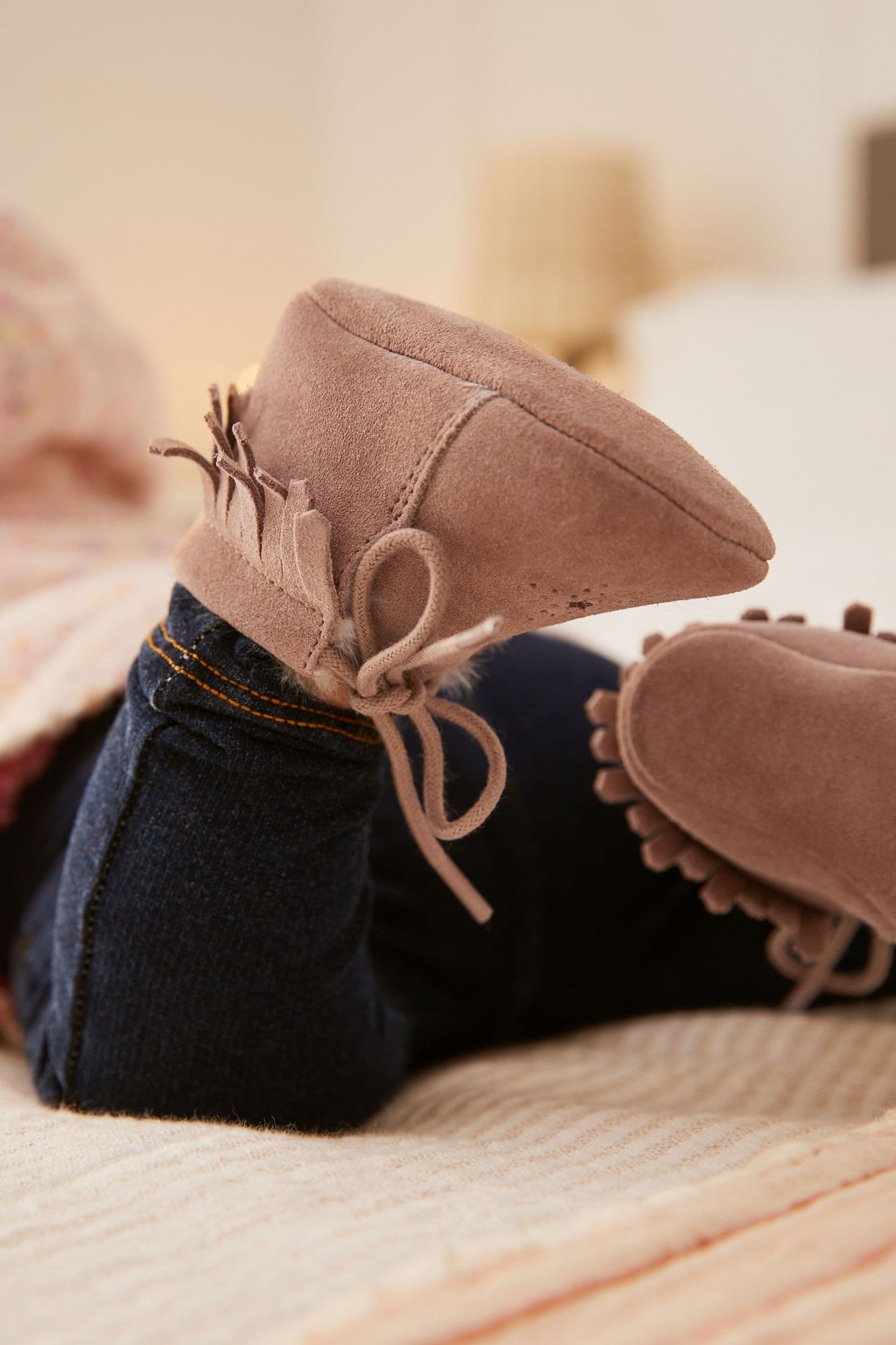 Pink Suede Tassel Baby Booties (0-18mths)