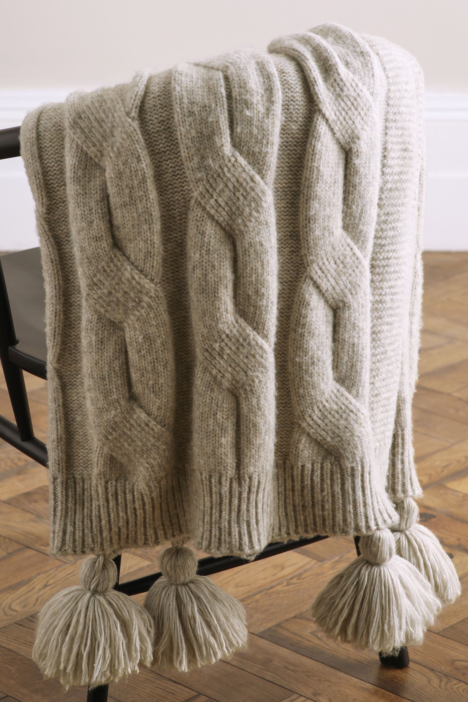 Light Grey Cosy Cable Knit Throw