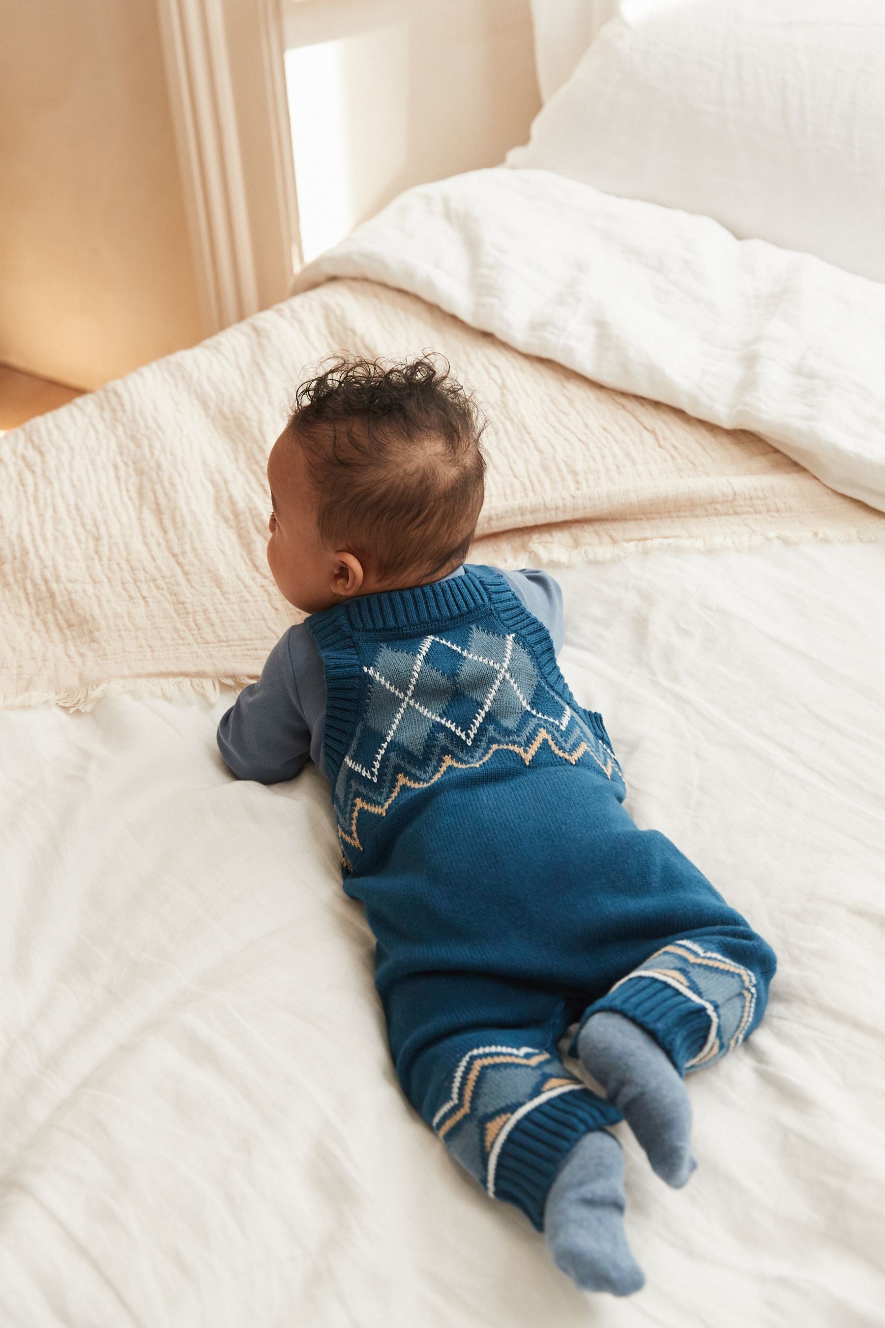 Blue Fairisle Pattern Knitted Baby Dungarees And Bodysuit Set (0mths-2yrs)