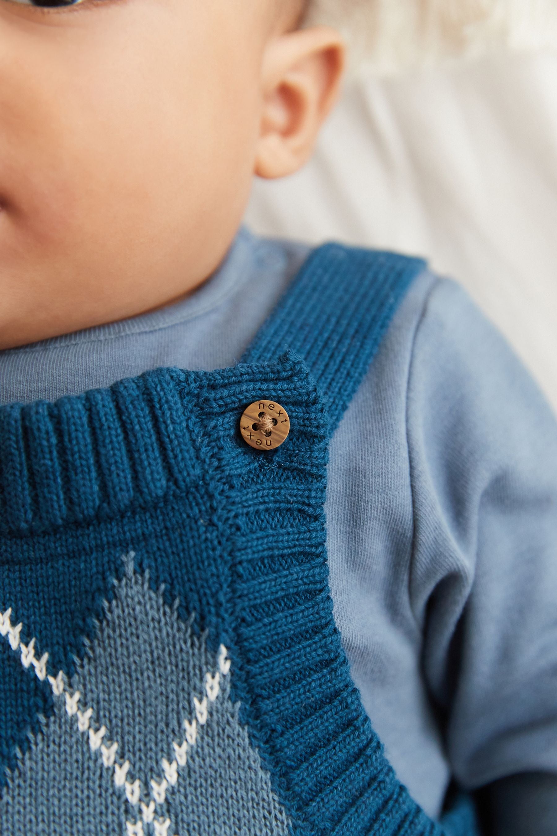 Blue Fairisle Pattern Knitted Baby Dungarees And Bodysuit Set (0mths-2yrs)