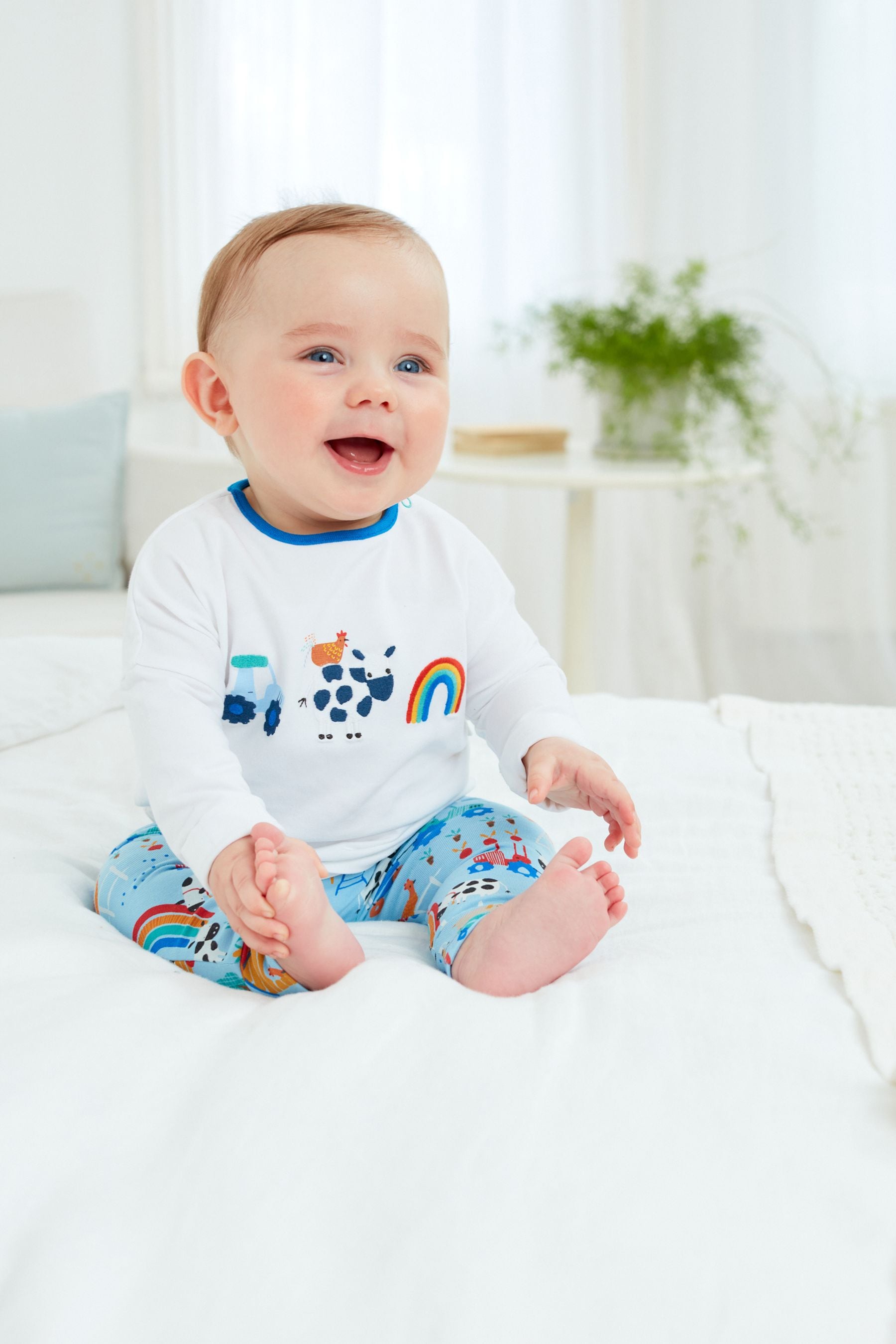 White and Blue Farm Baby T-Shirt And Leggings 2 Piece Set