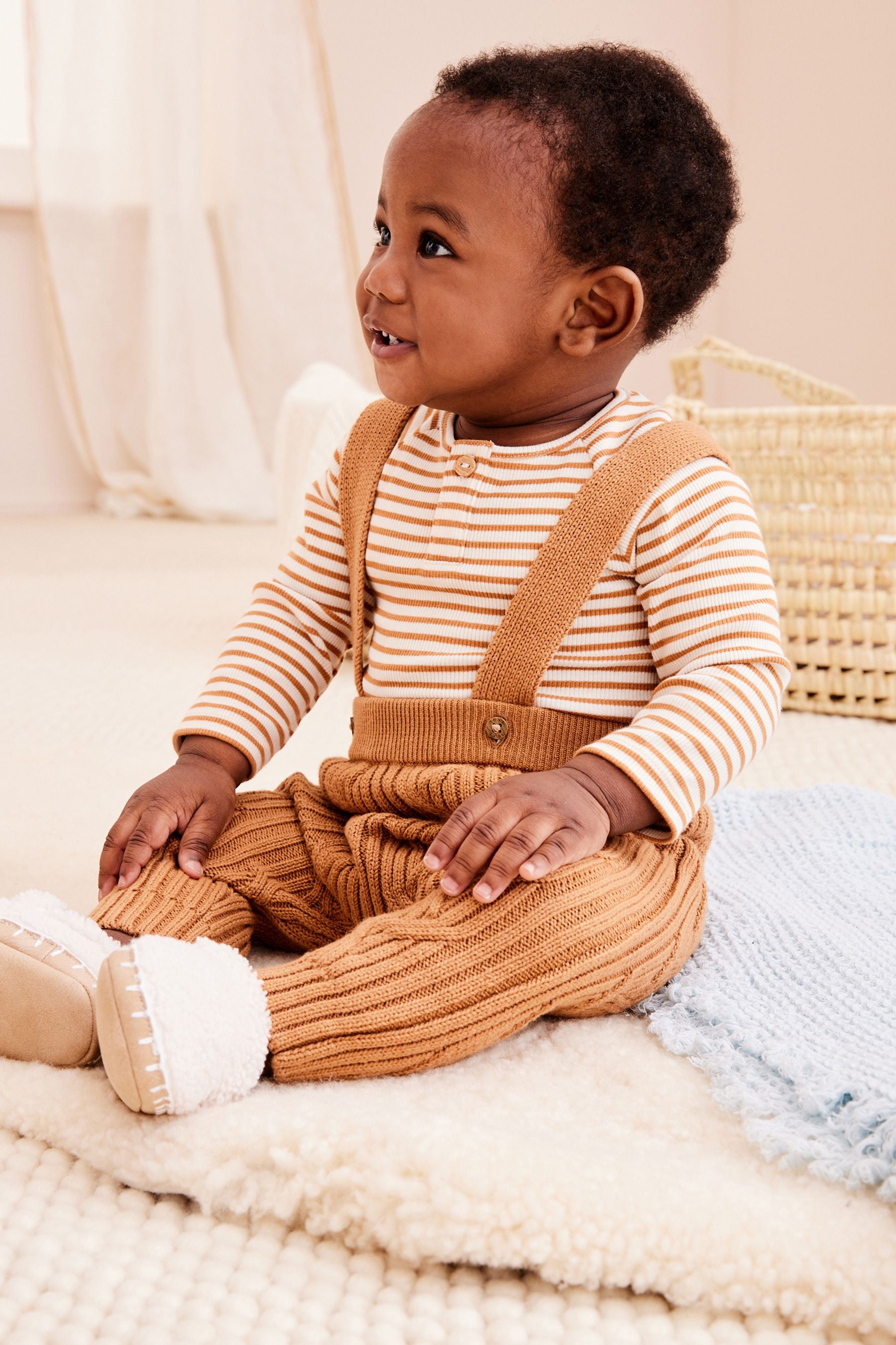 Tan Brown Cable Knitted Baby Dungarees And Bodysuit (0mths-2yrs)