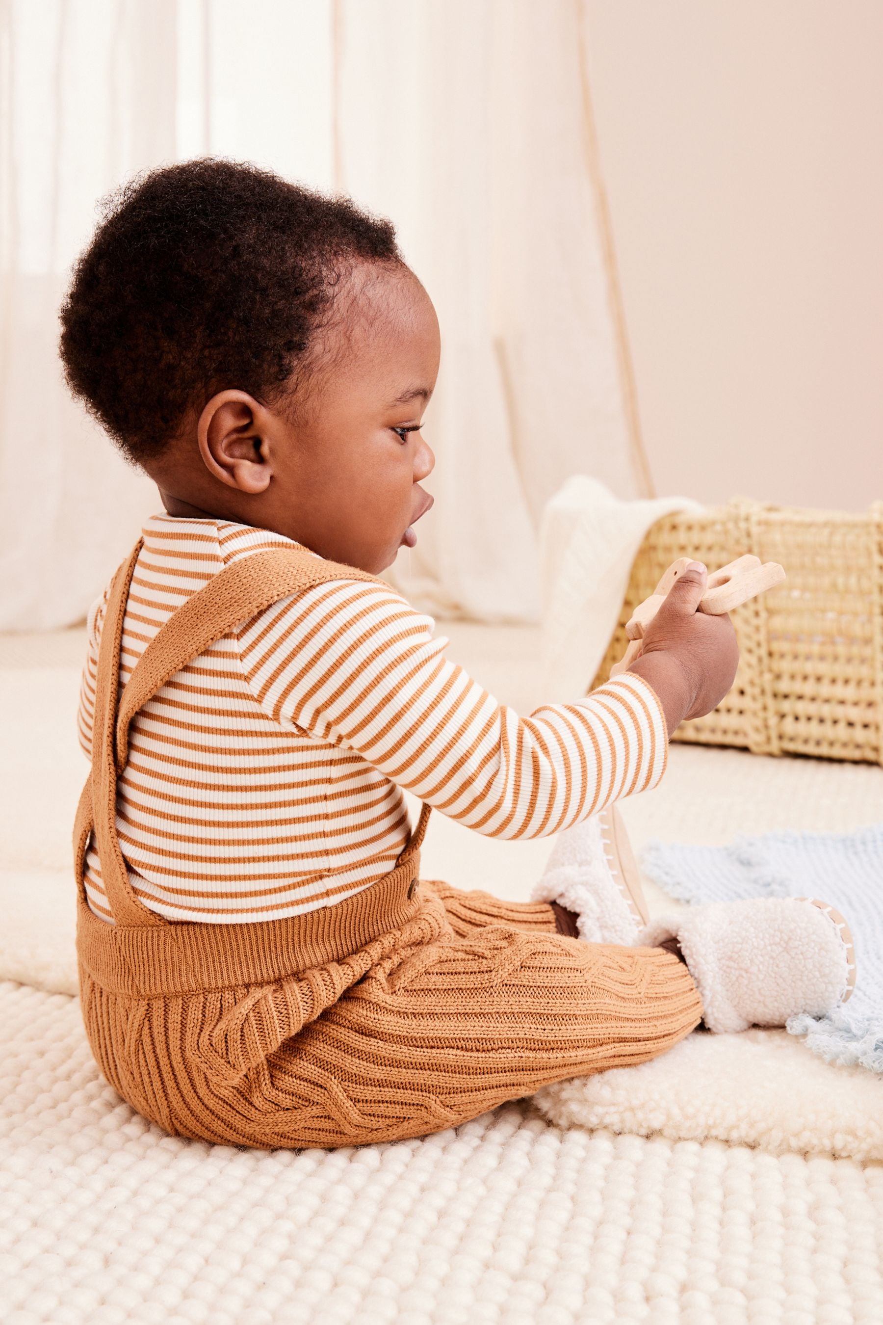 Tan Brown Cable Knitted Baby Dungarees And Bodysuit (0mths-2yrs)