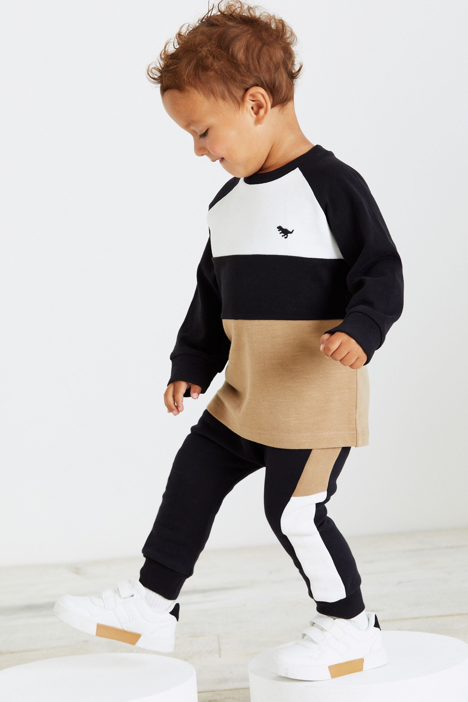 Black Long Sleeve Cosy Colourblock T-Shirt and Jogger Set (3mths-7yrs)